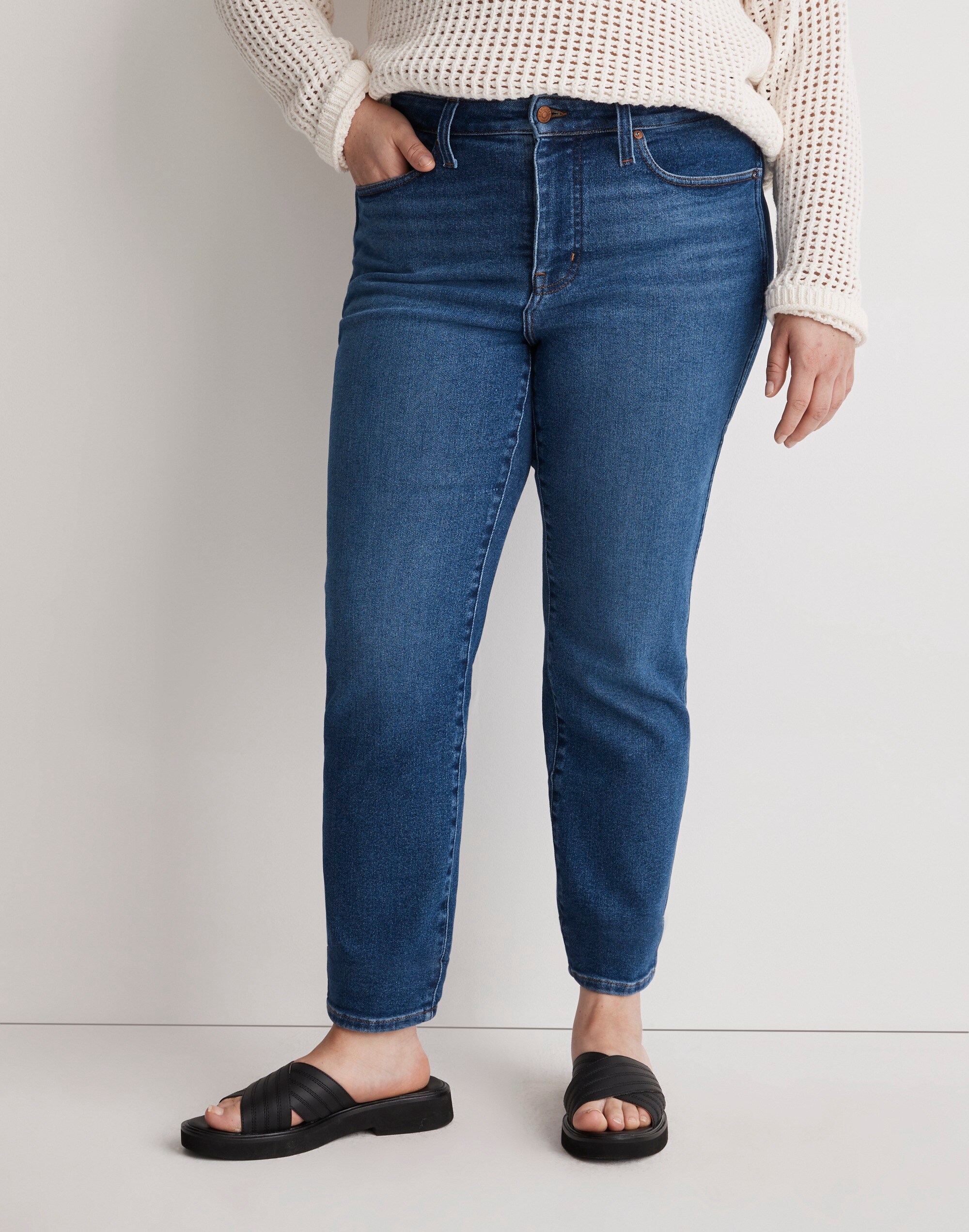 Plus Curvy High-Rise Stovepipe Jeans in Auraria Wash