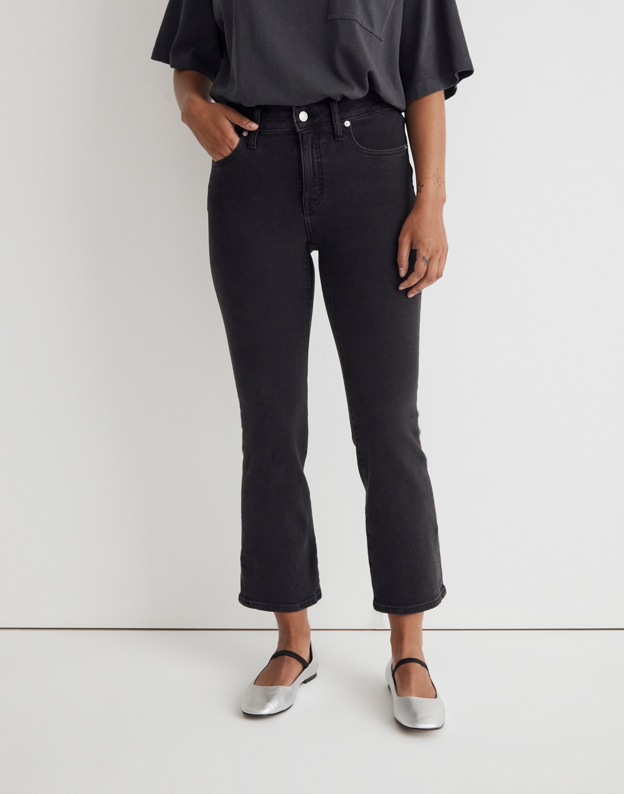 Curvy Kick Out Crop Jean