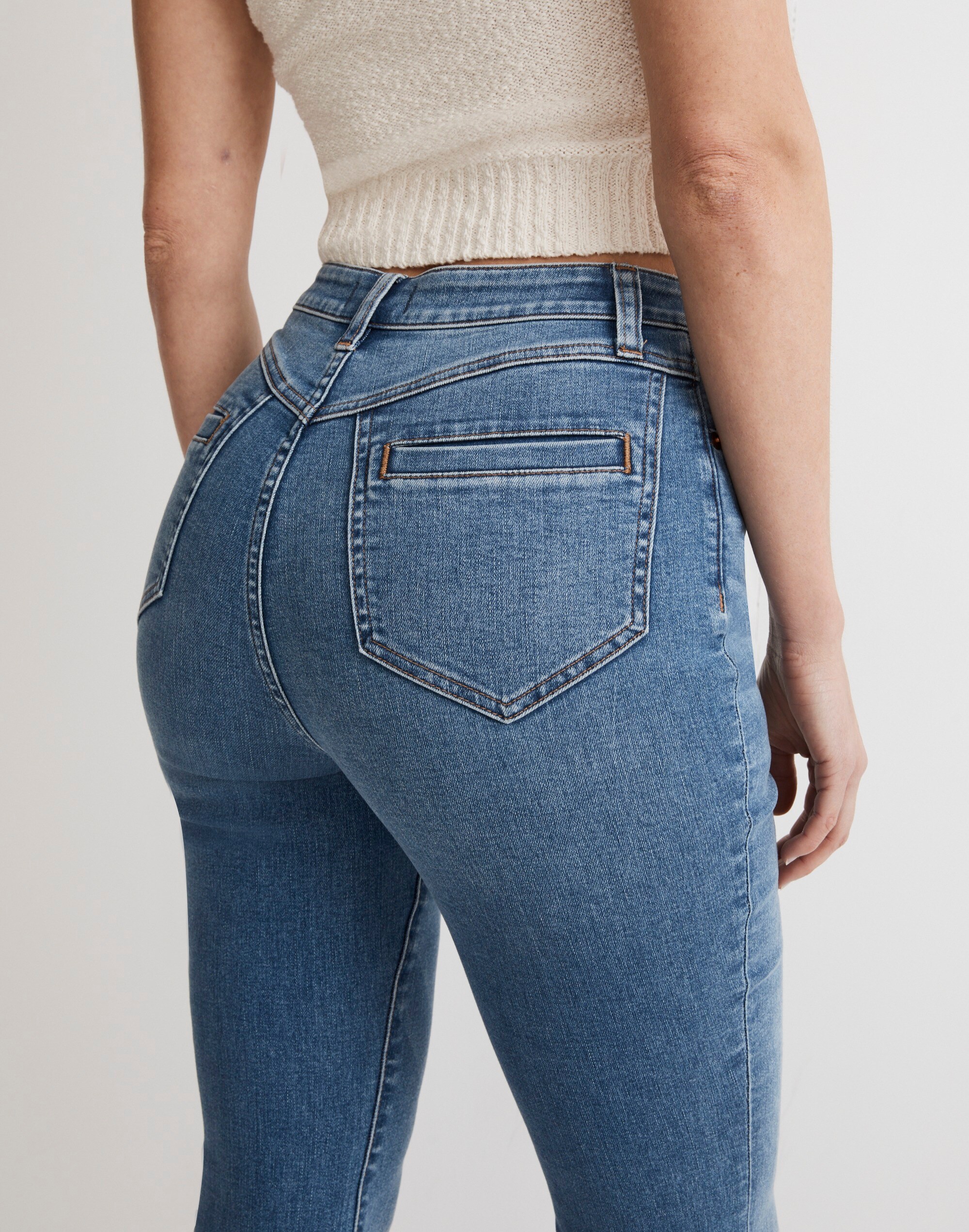 Curvy Skinny Flare Jeans in Elevere Wash