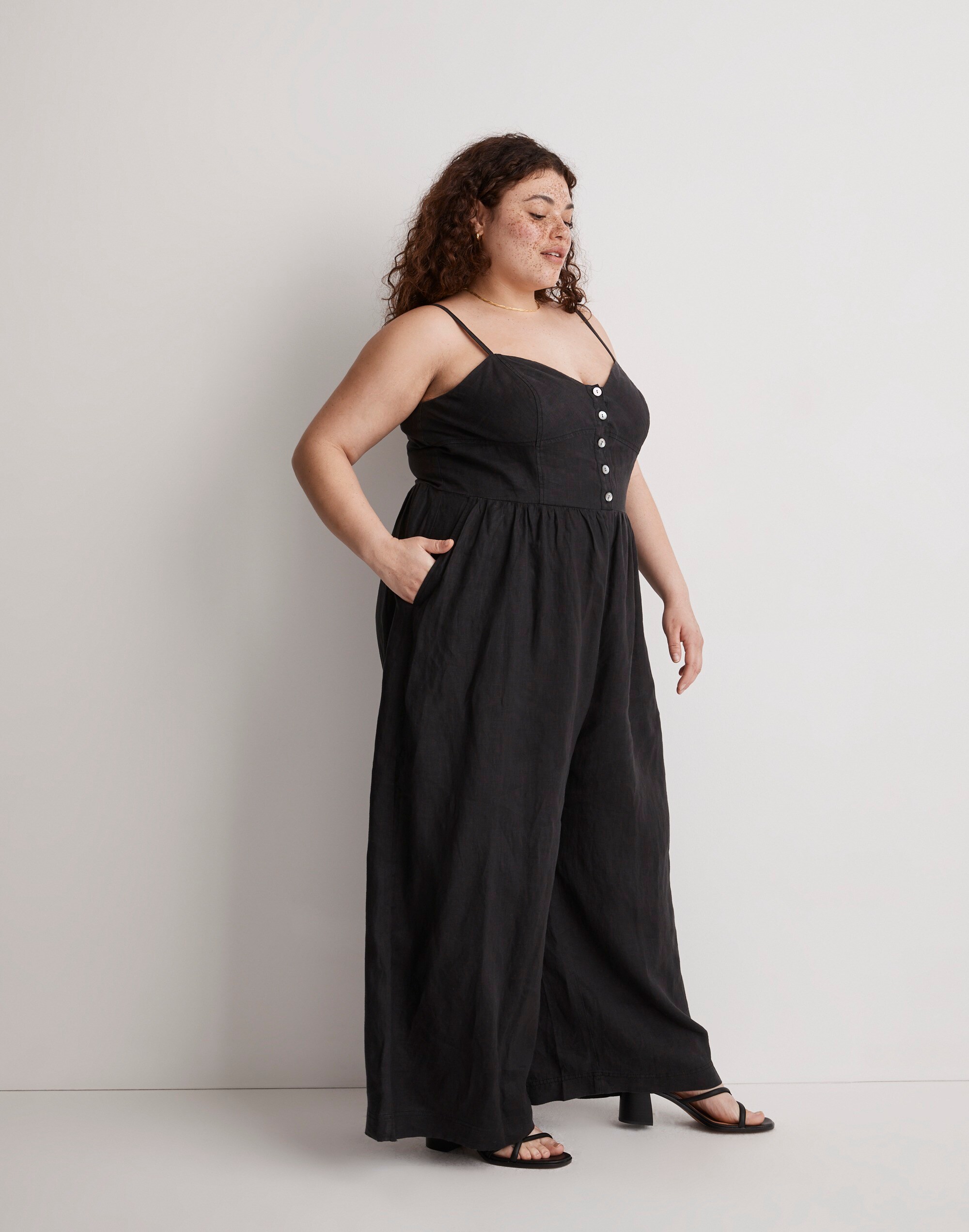 Plus Sleeveless Wide-Leg Jumpsuit in 100% Linen