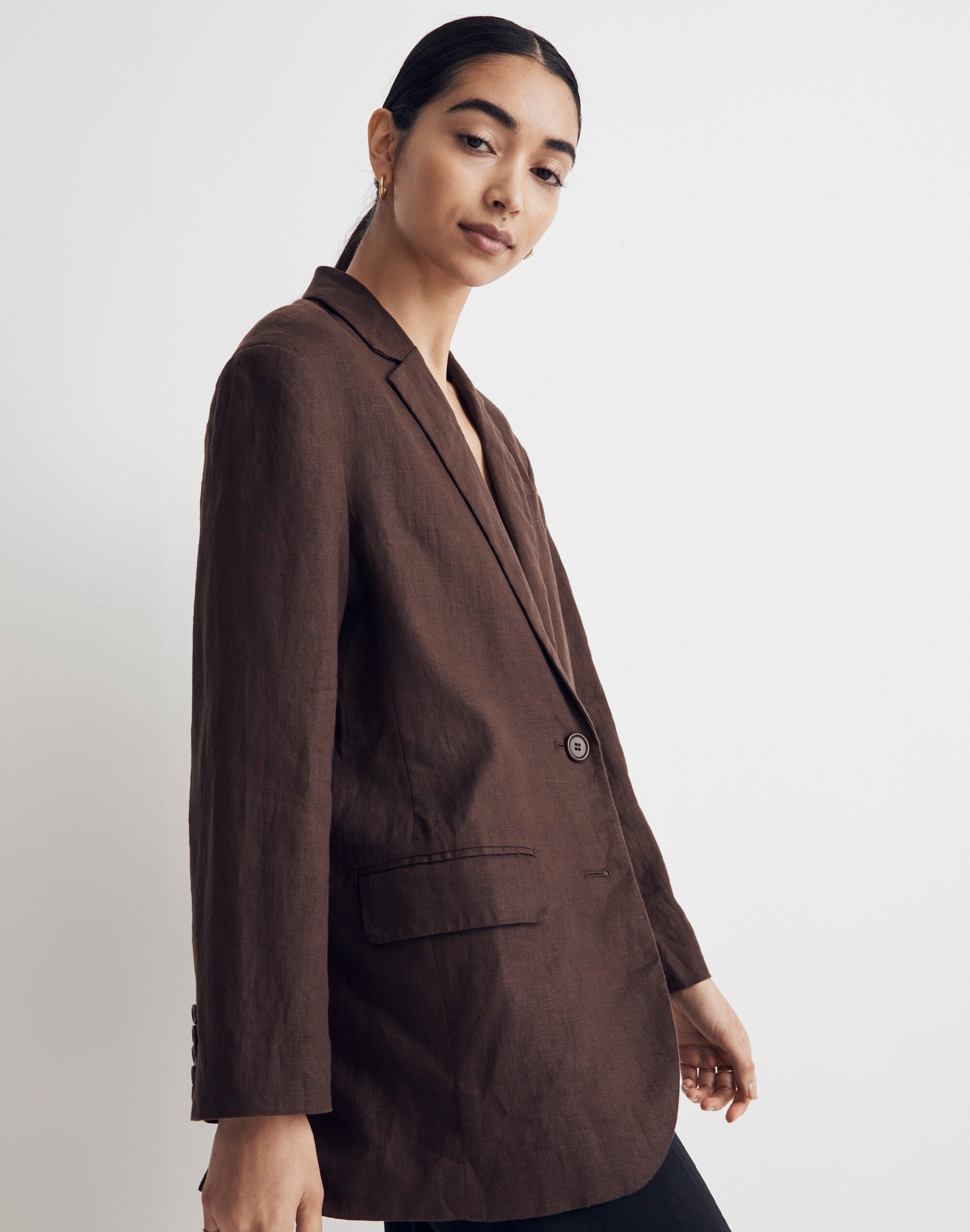 The Oversized Blazer in 100% Linen Alternate Image 1