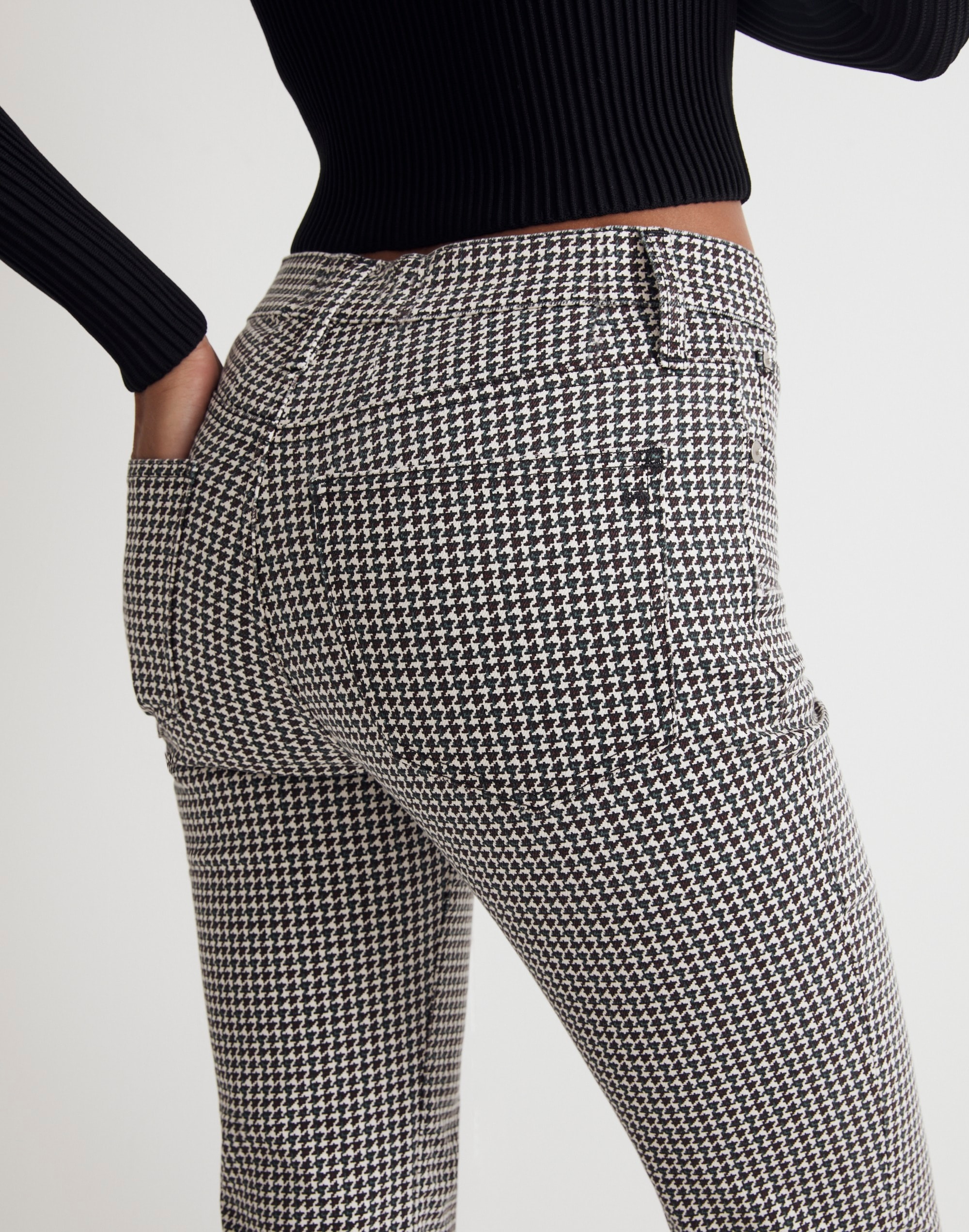 Kick Out Crop Jeans in Houndstooth Check