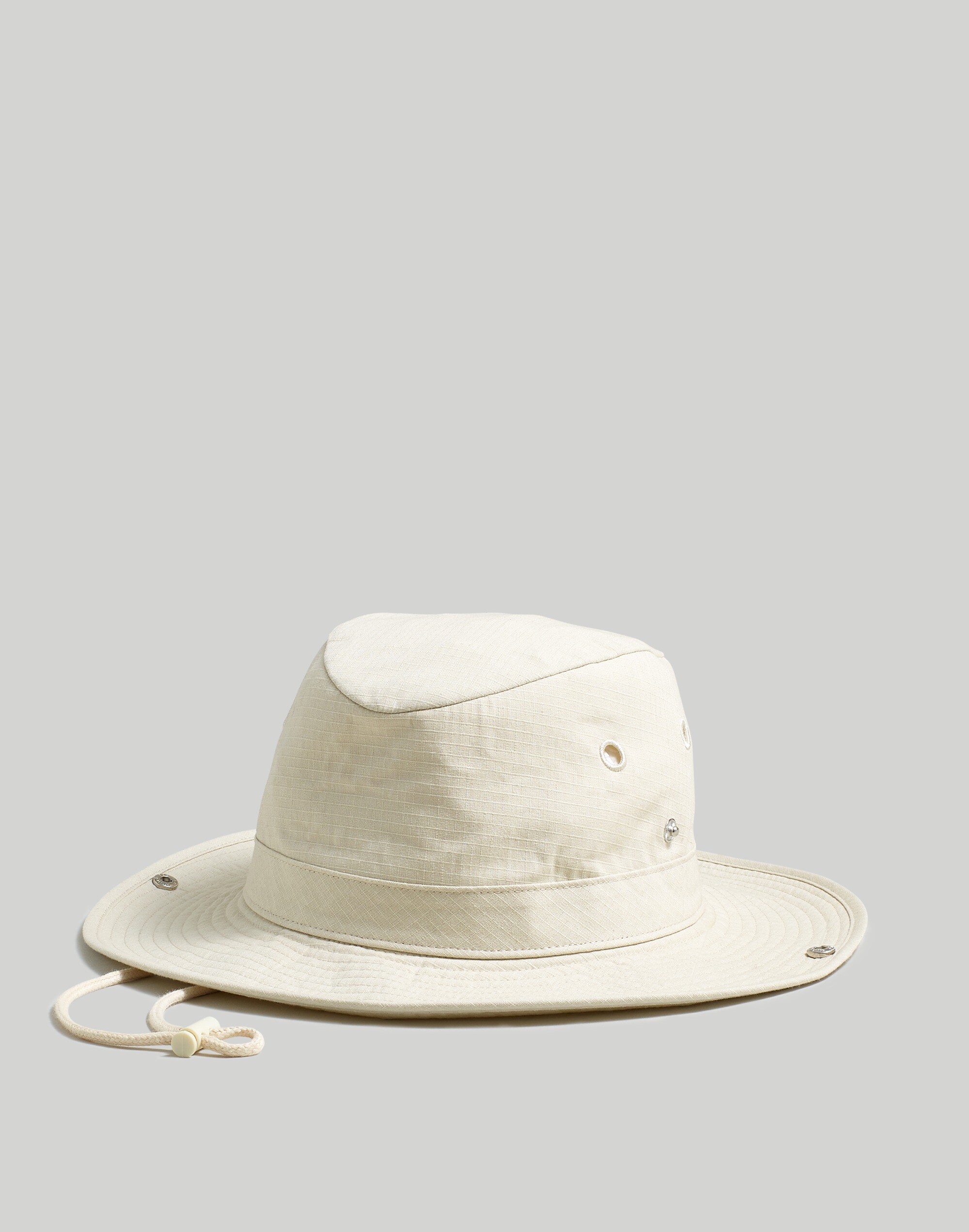 wide-brim fishing hat