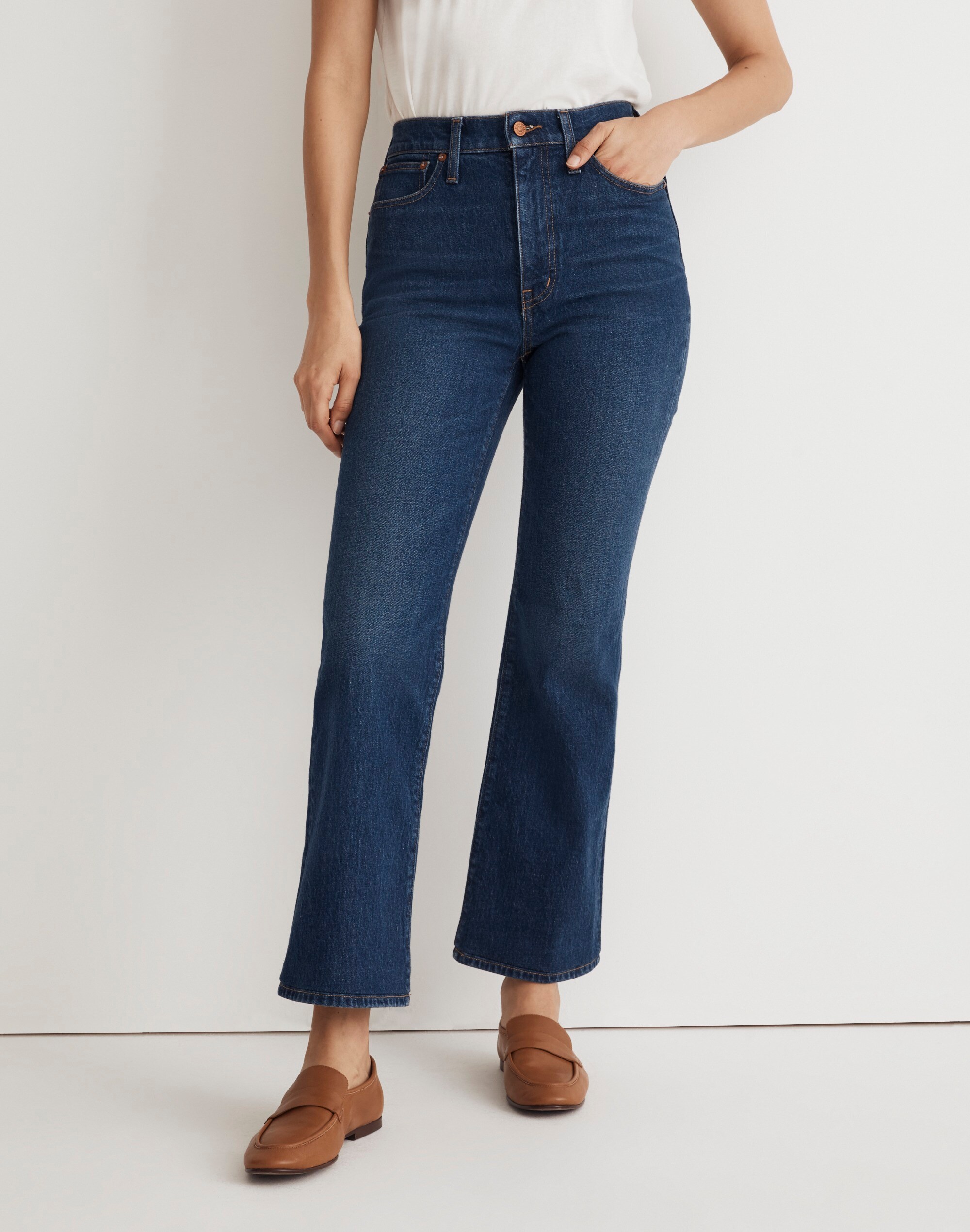 The Petite Perfect Vintage Flare Crop Jean in Corgan Wash