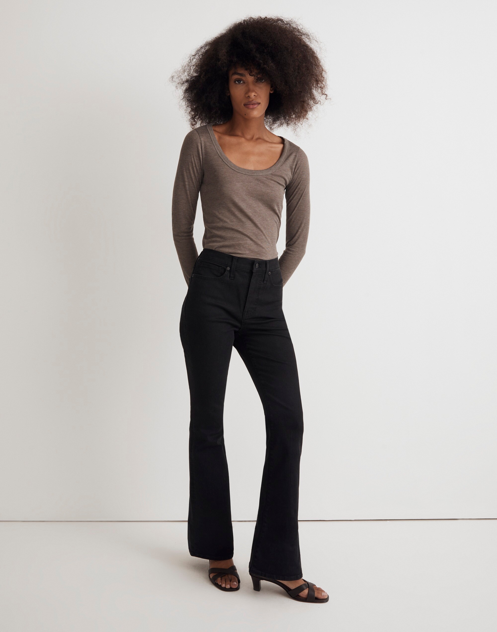 Skinny Flare Jeans in Black Frost Wash