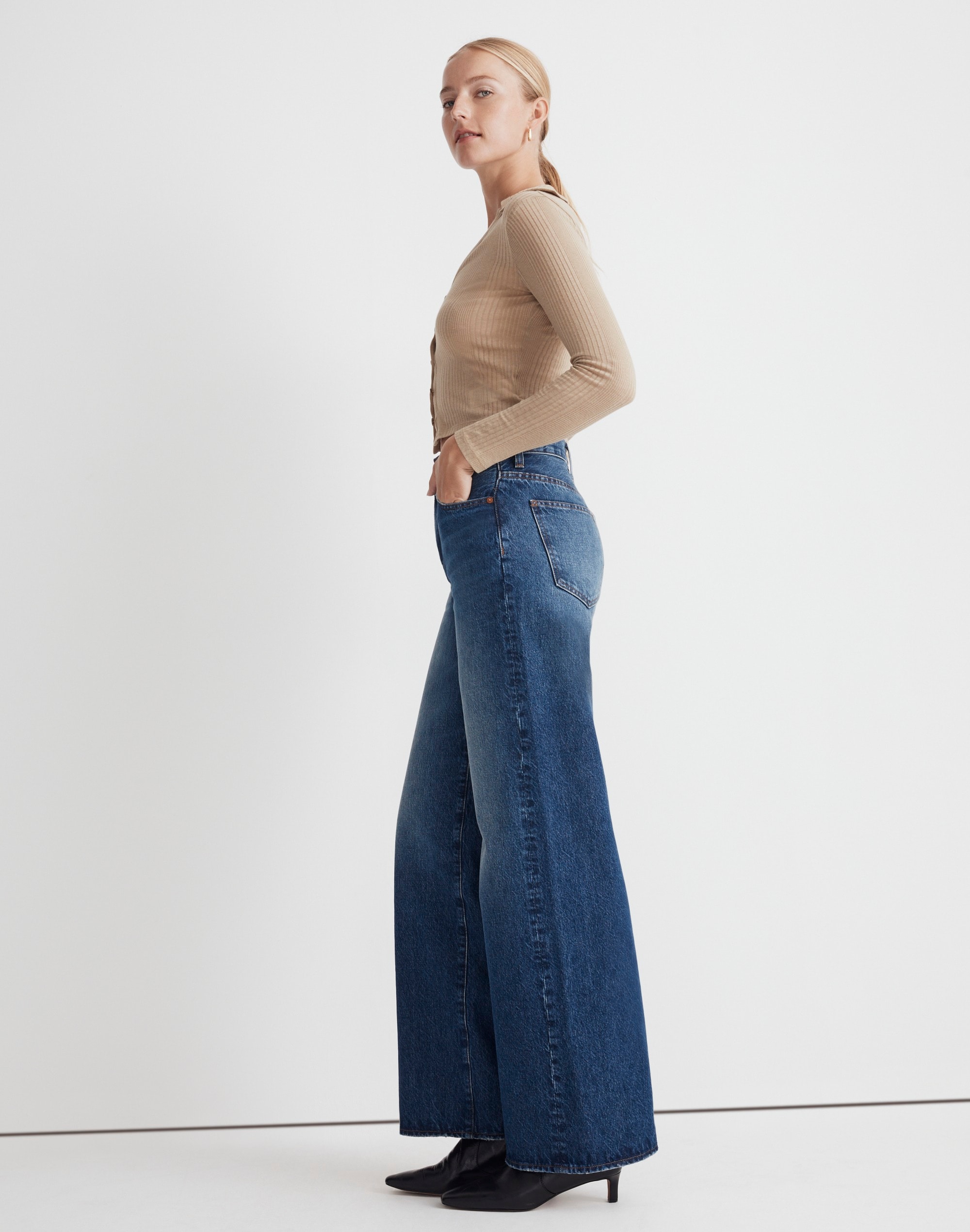 Superwide-Leg Jeans in Halleran Wash Alternate Image 3
