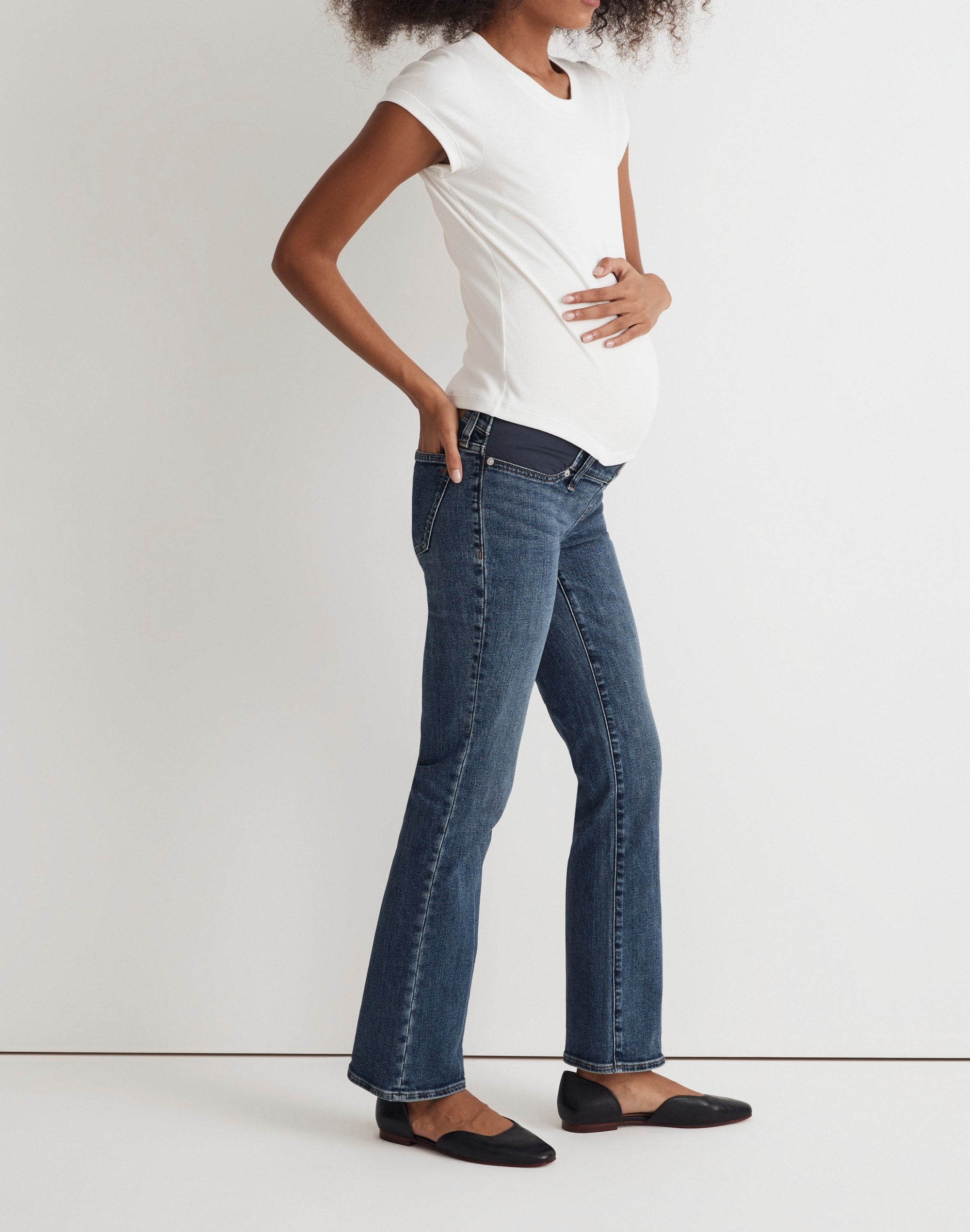 The Maternity Side-Panel Kick Out Crop Jeans Arlen Wash