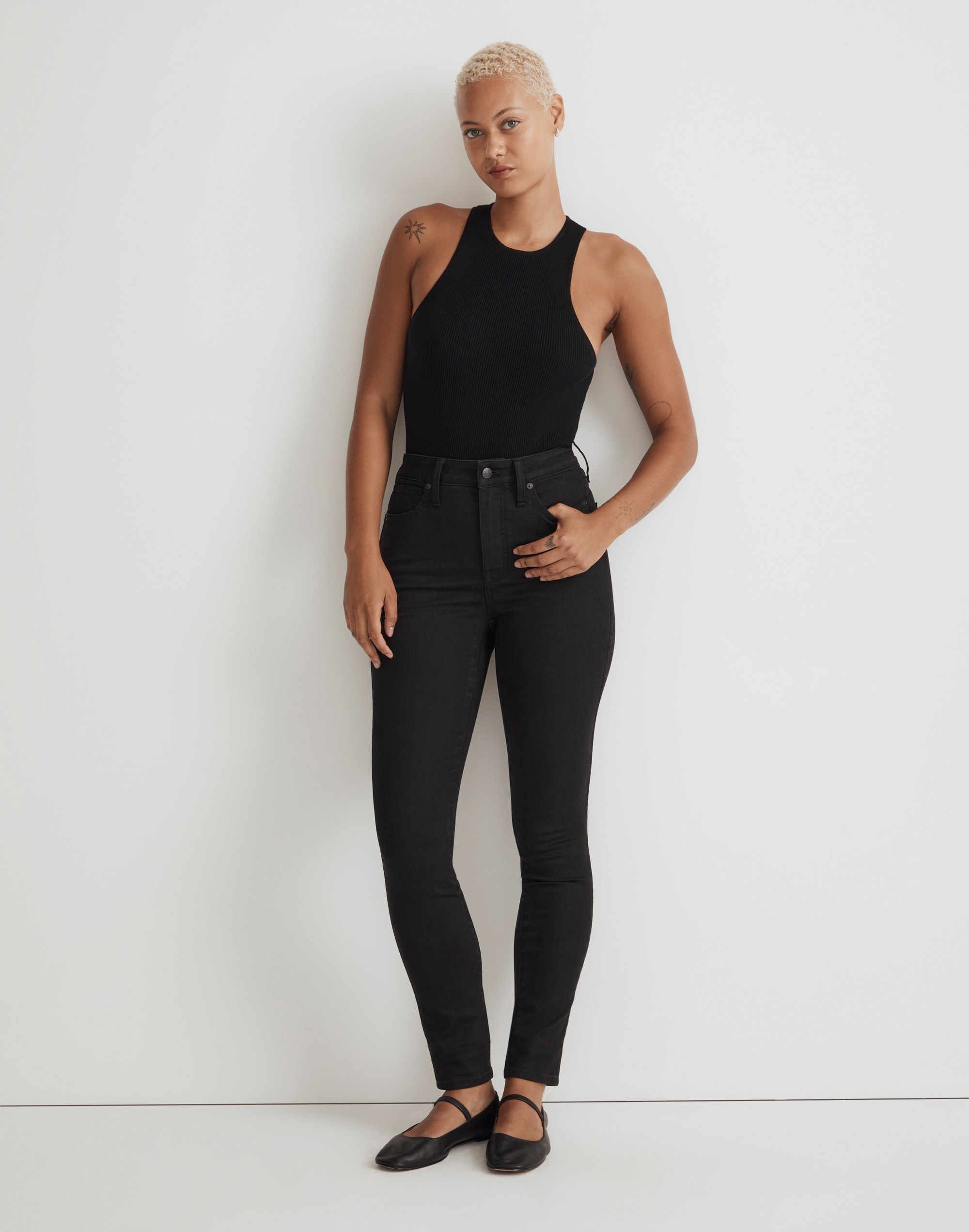 Curvy 10" High-Rise Skinny Jeans in Black Frost