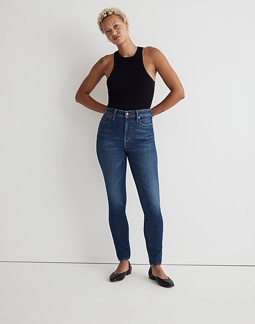 Petite Curvy High-Rise Skinny Jeans in Smithley Wash