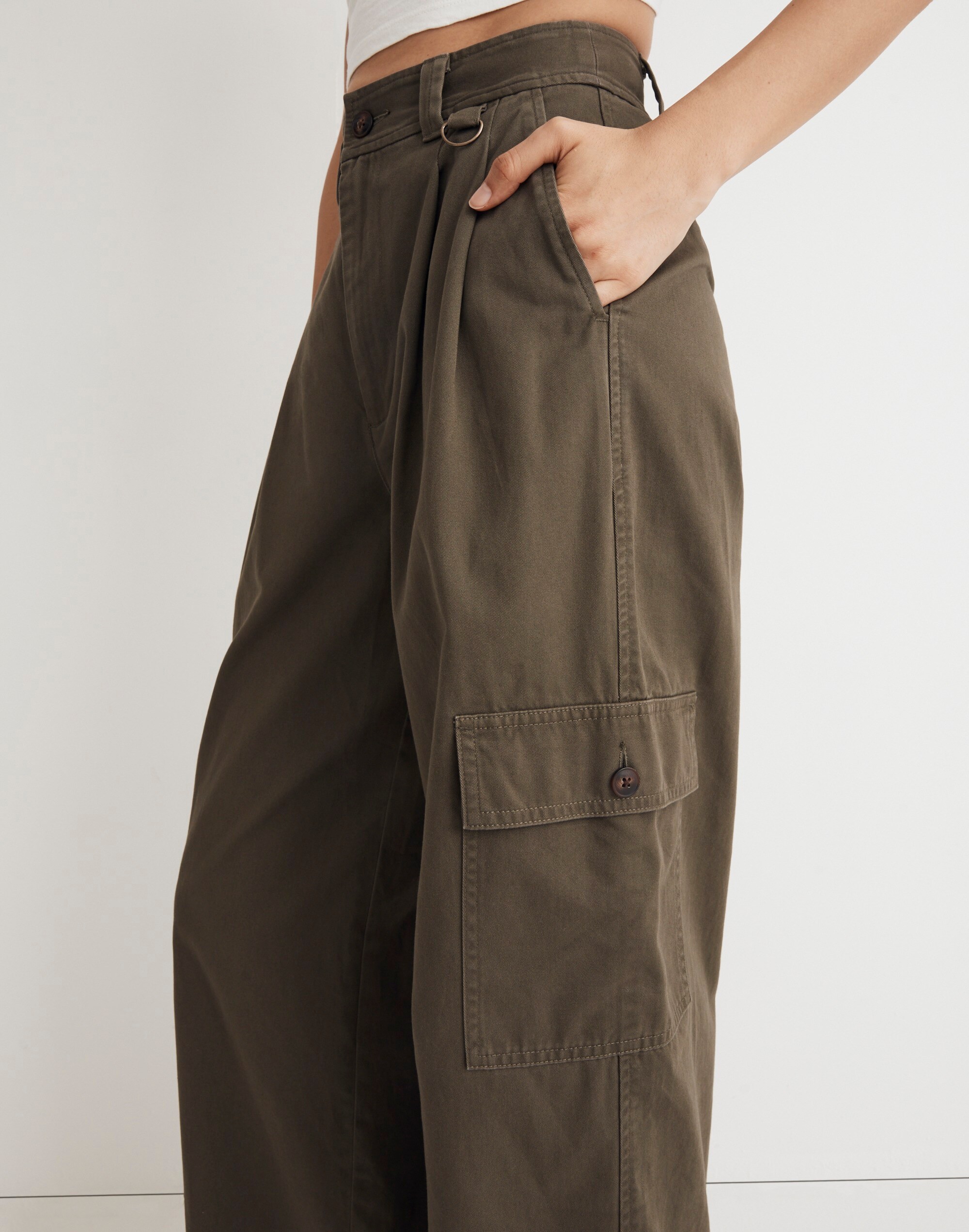 The Harlow Wide-Leg Cargo Pant in (Re)generative Chino