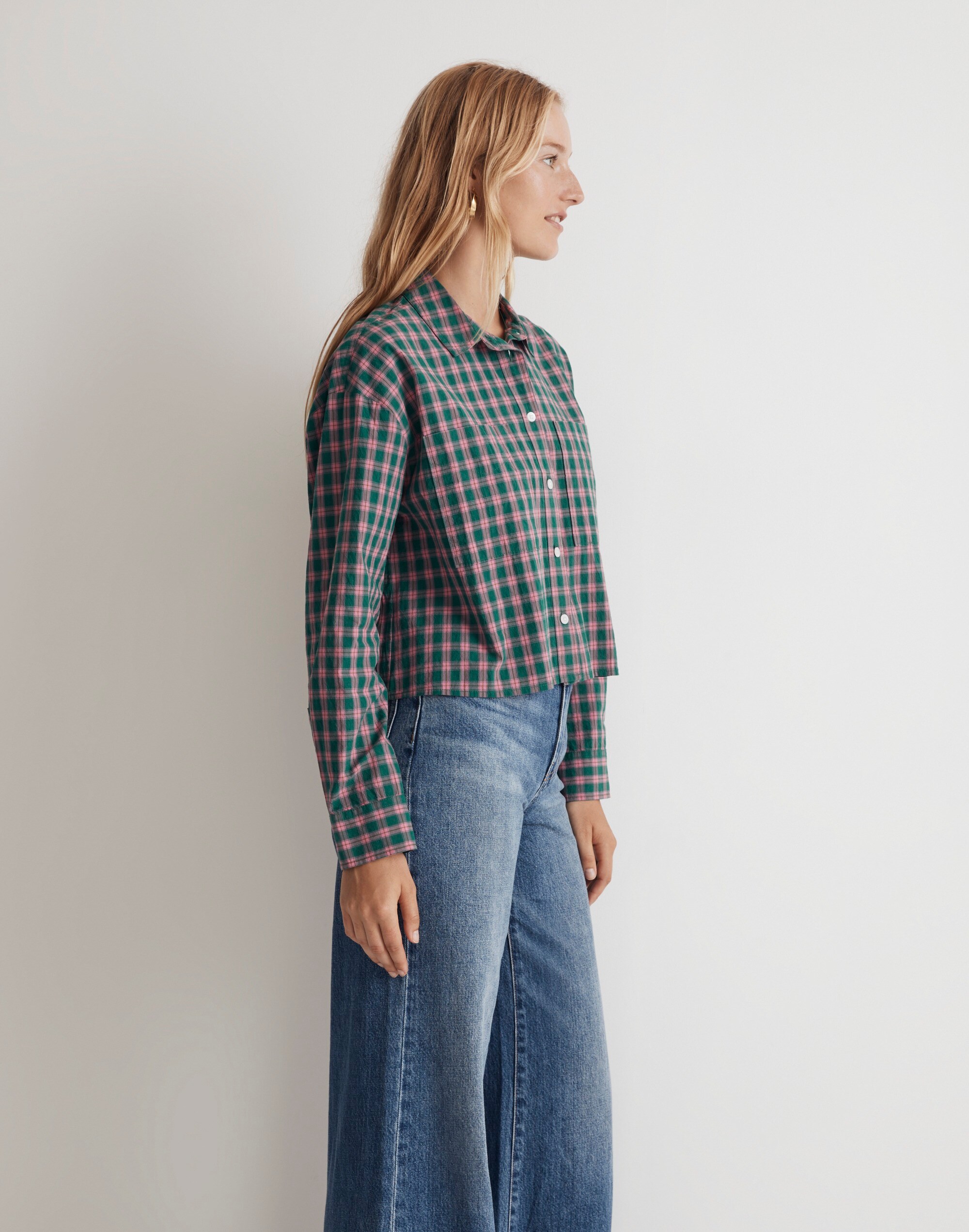 The Signature Poplin Crop Shirt in Plaid