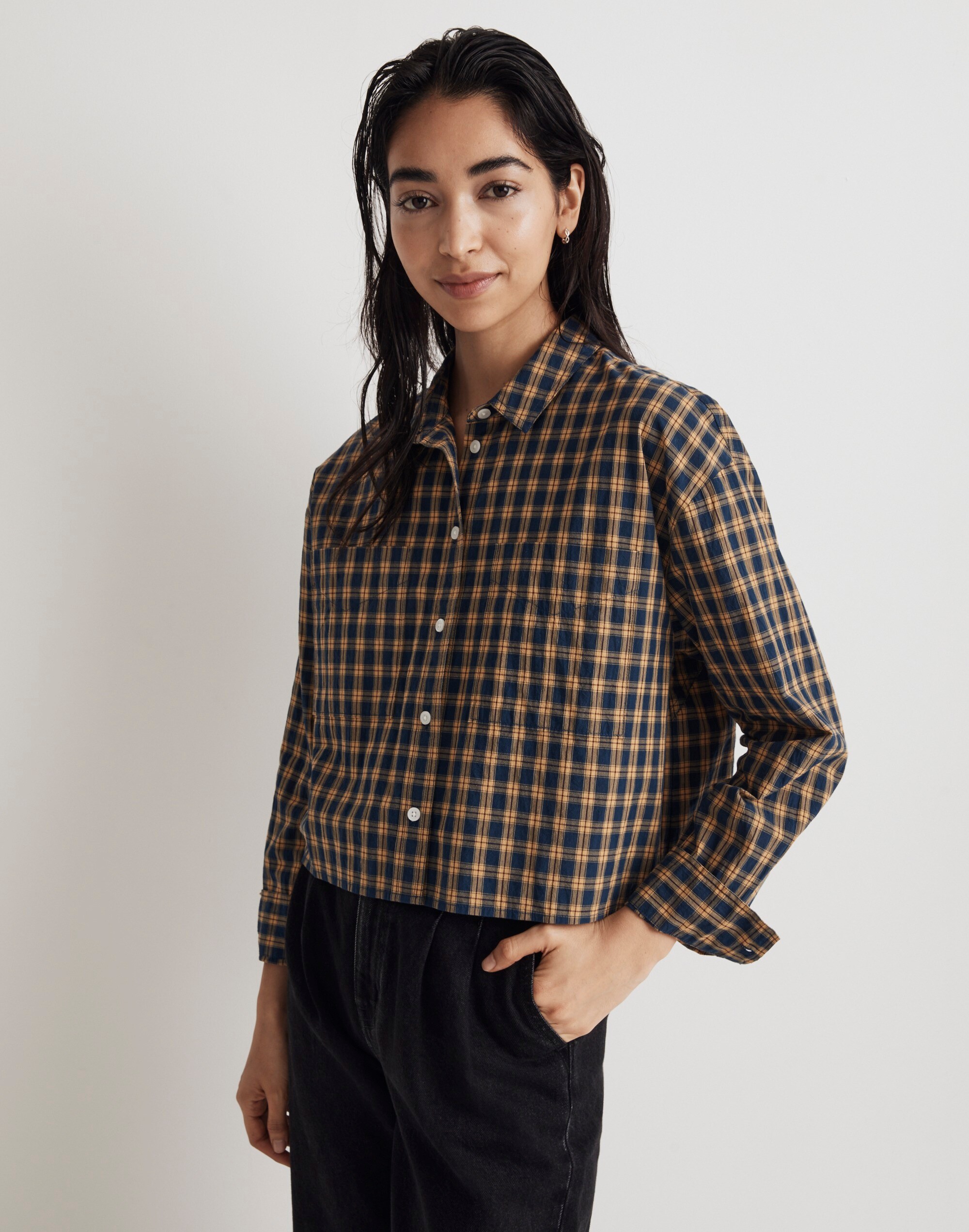 The Signature Poplin Crop Shirt in Plaid