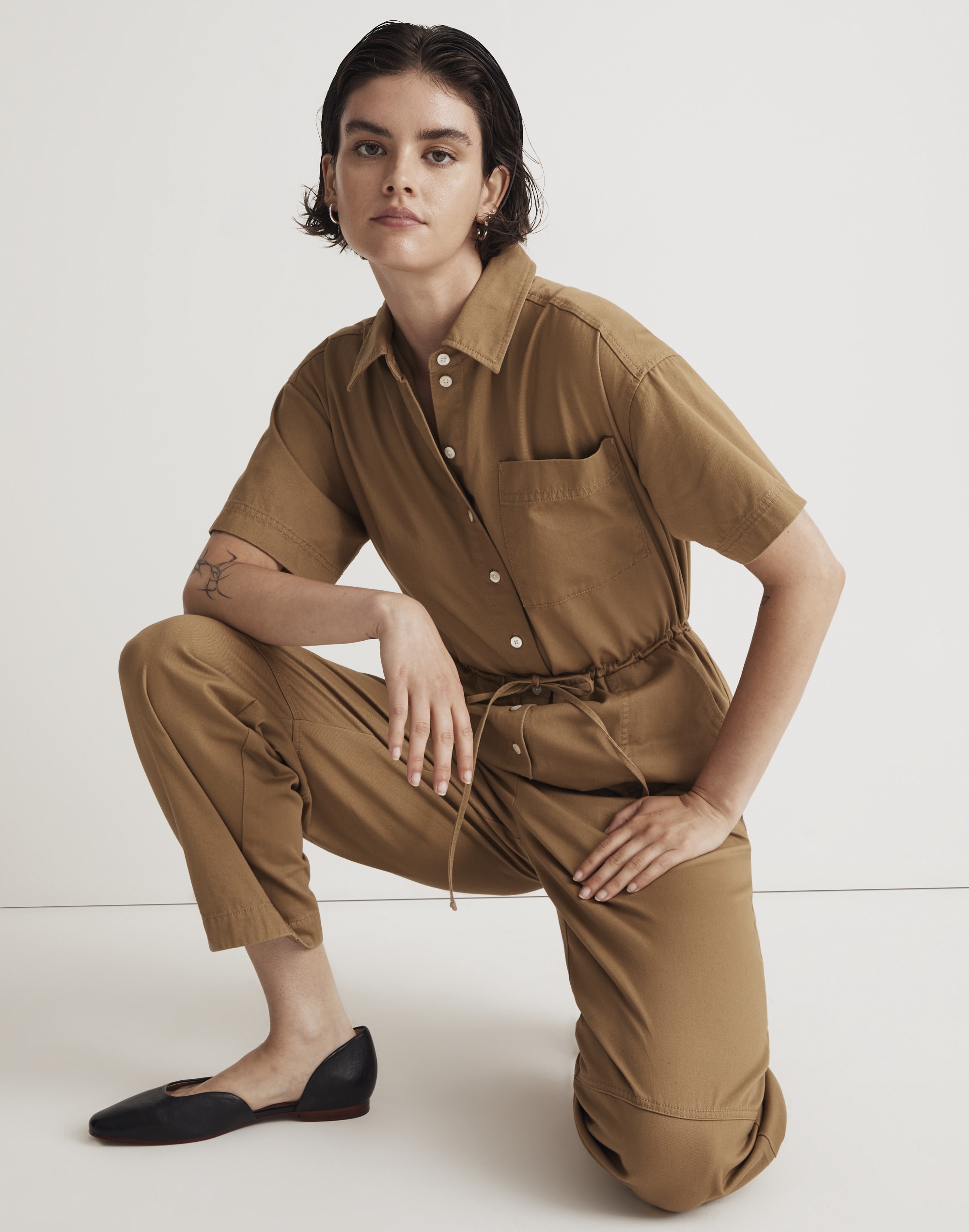 Tie-Waist Short-Sleeve Jumpsuit in (Re)generative Chino