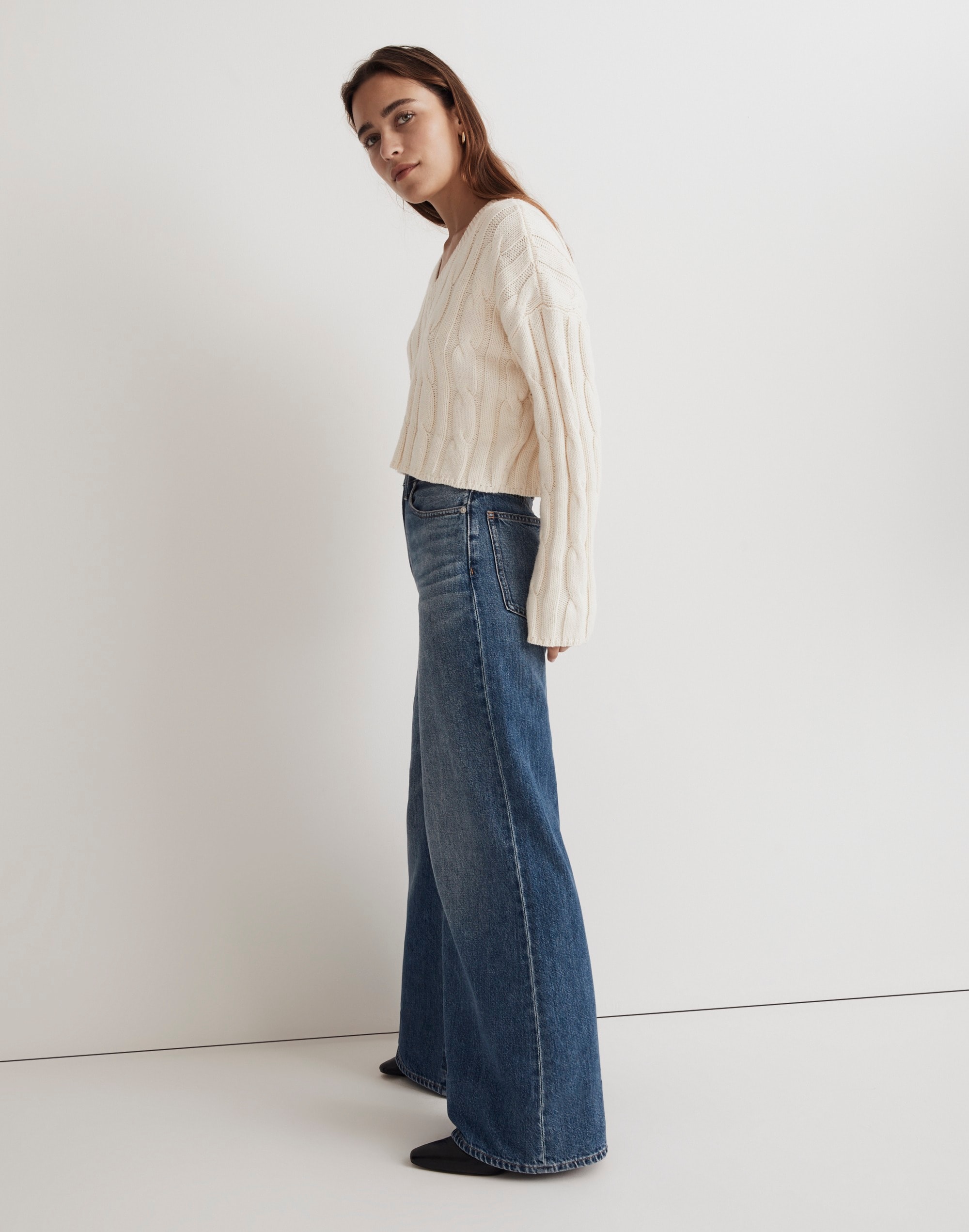 Cable-Knit V-Neck Crop Sweater