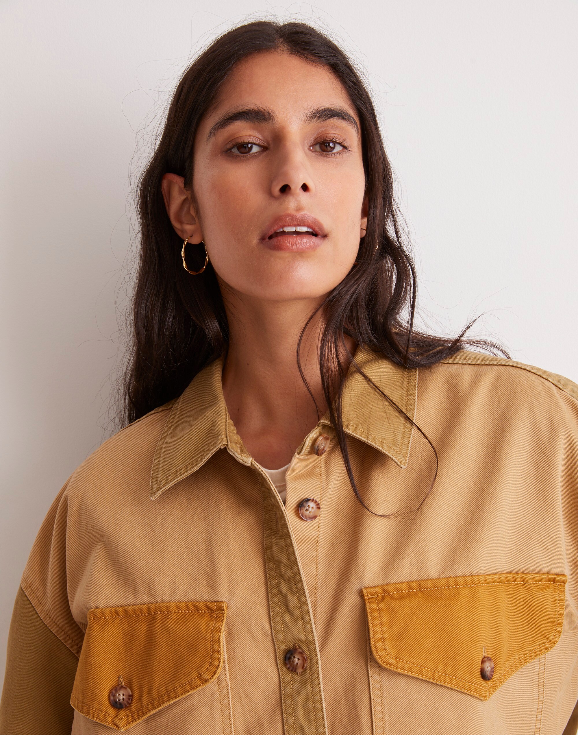 Oversized Cargo-Pocket Shirt Jacket in (Re)generative Chino