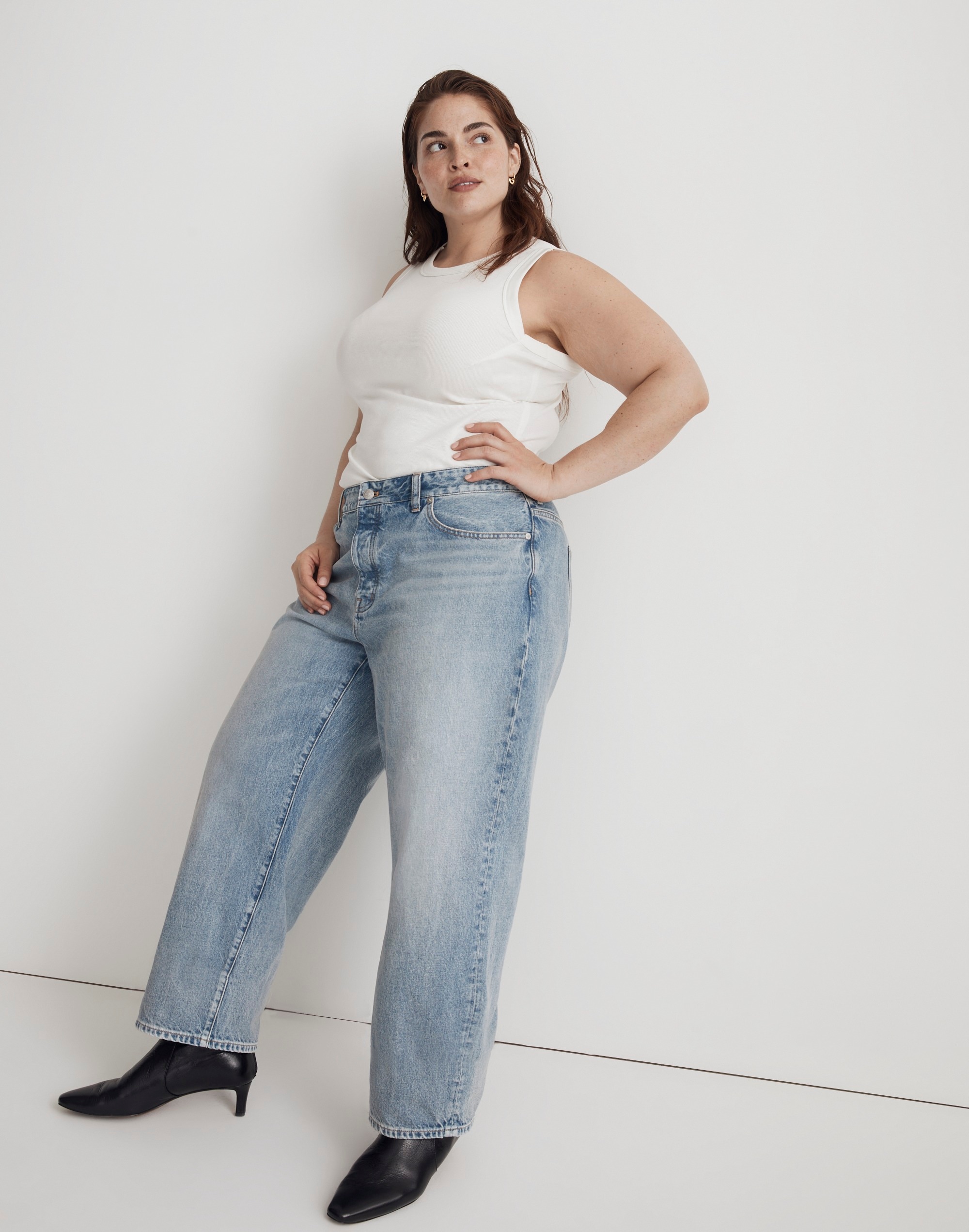 Plus Low-Slung Straight Jeans in Olvera Wash