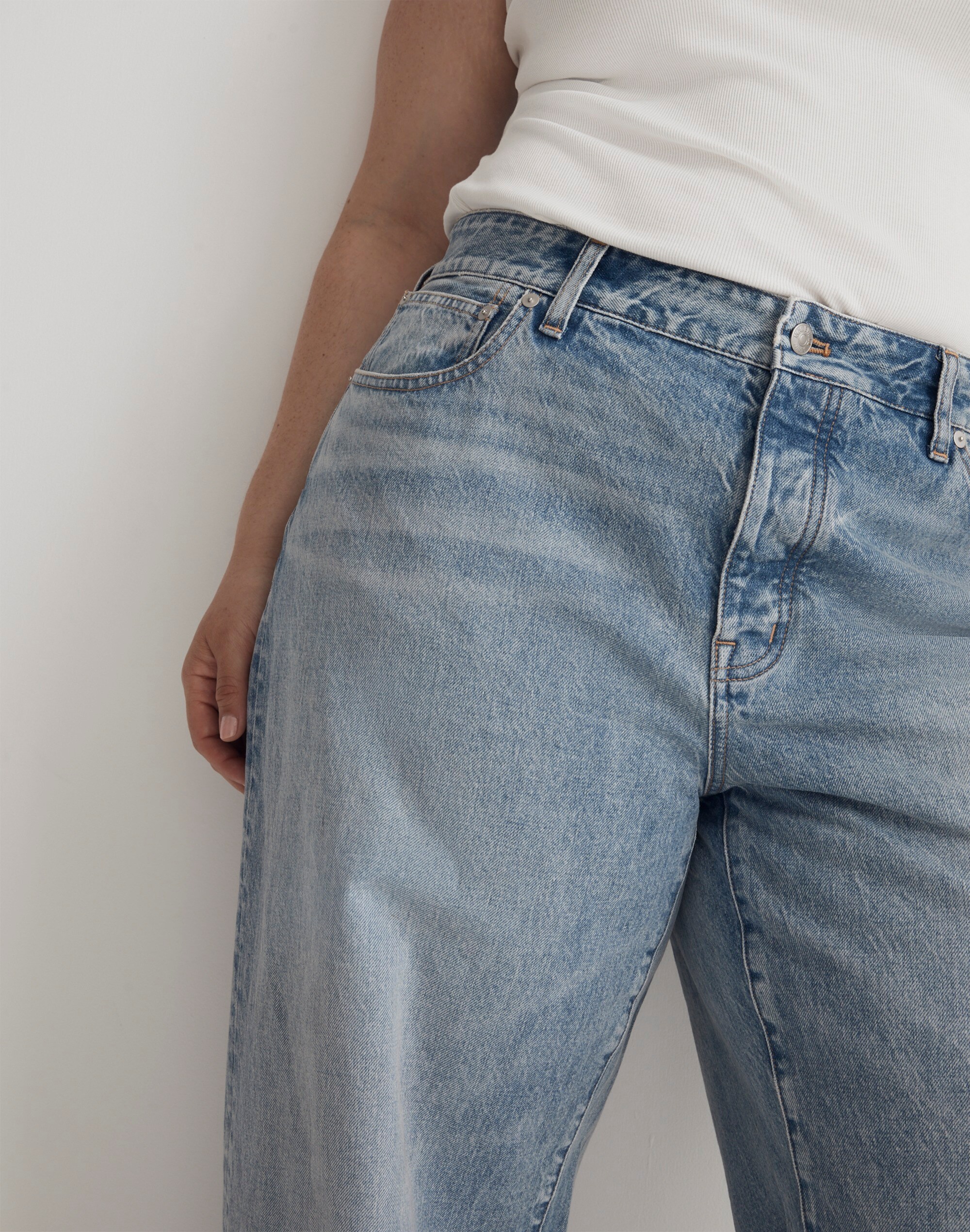 Plus Low-Slung Straight Jeans in Olvera Wash