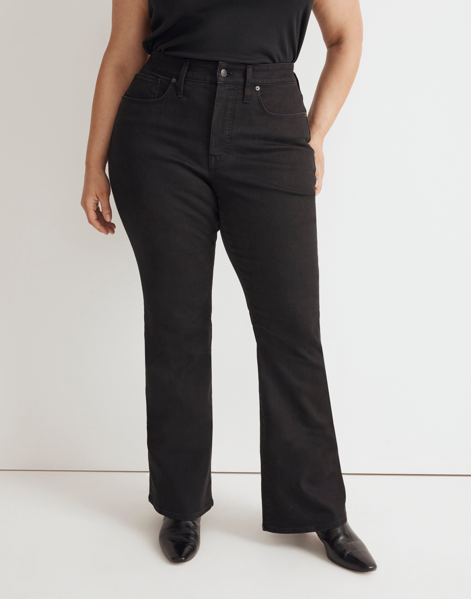 Plus Curvy Skinny Flare Jeans in Black Frost Wash