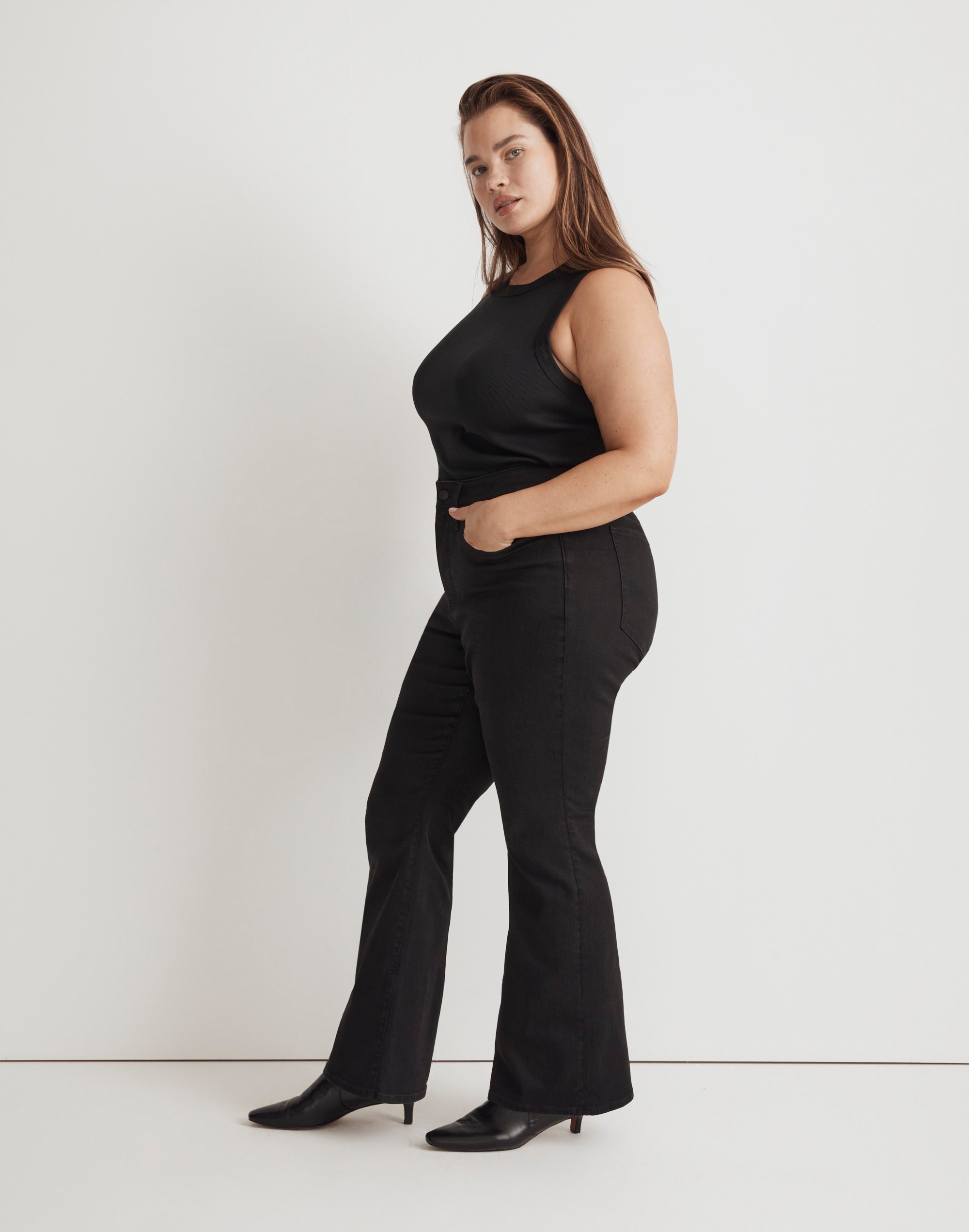 Plus Curvy Skinny Flare Jeans in Black Frost Wash
