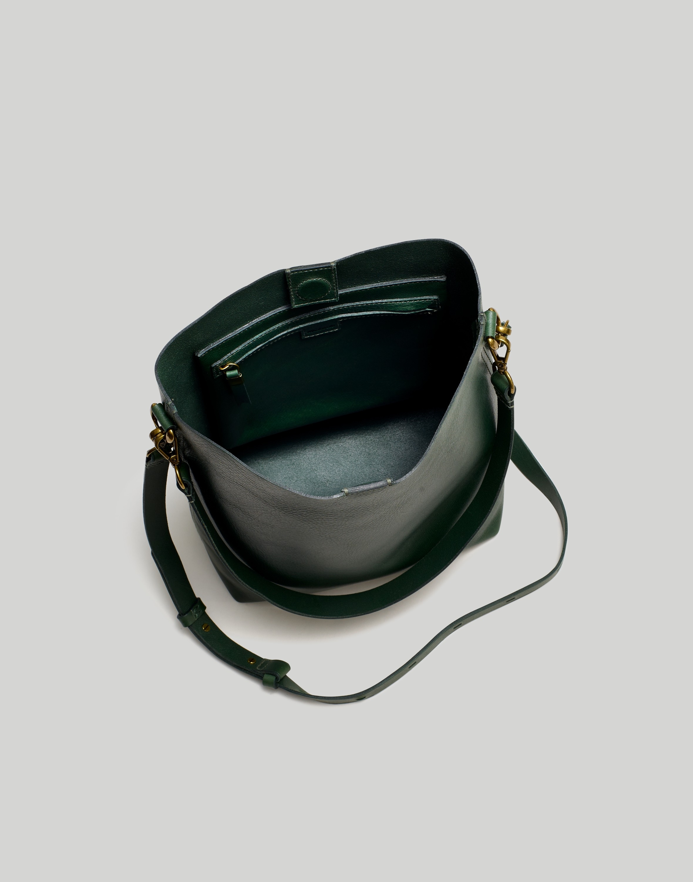 The Transport Bucket Bag