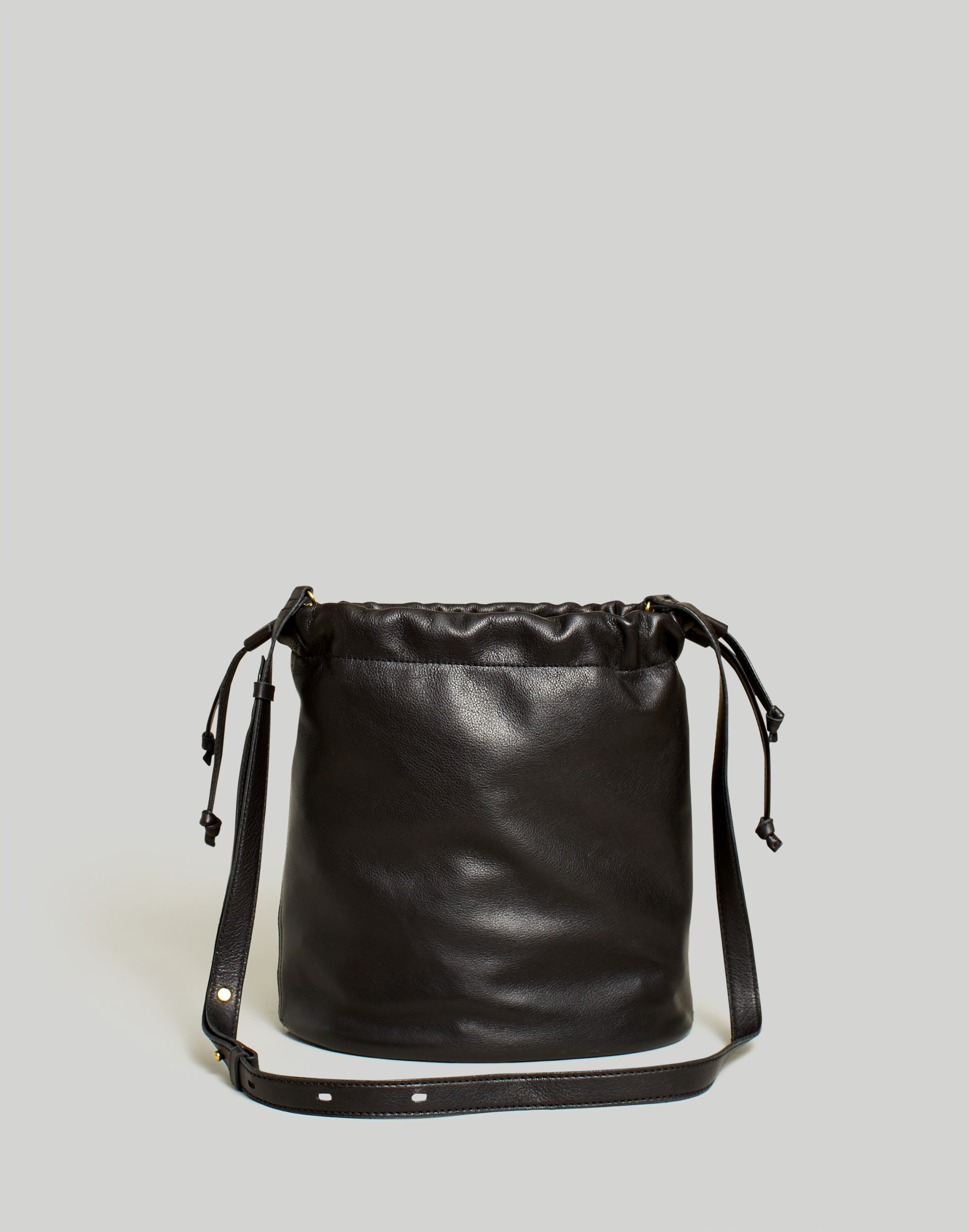 the piazza bucket bag