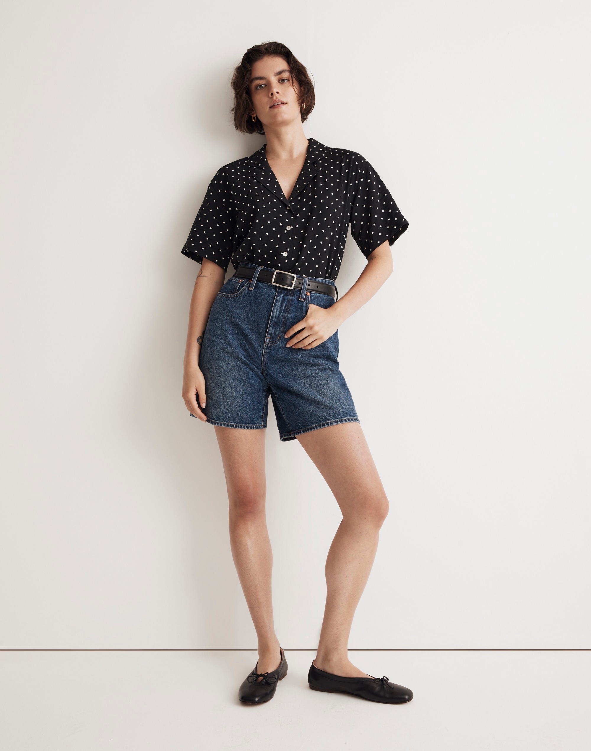 resort shirt in textured dot
