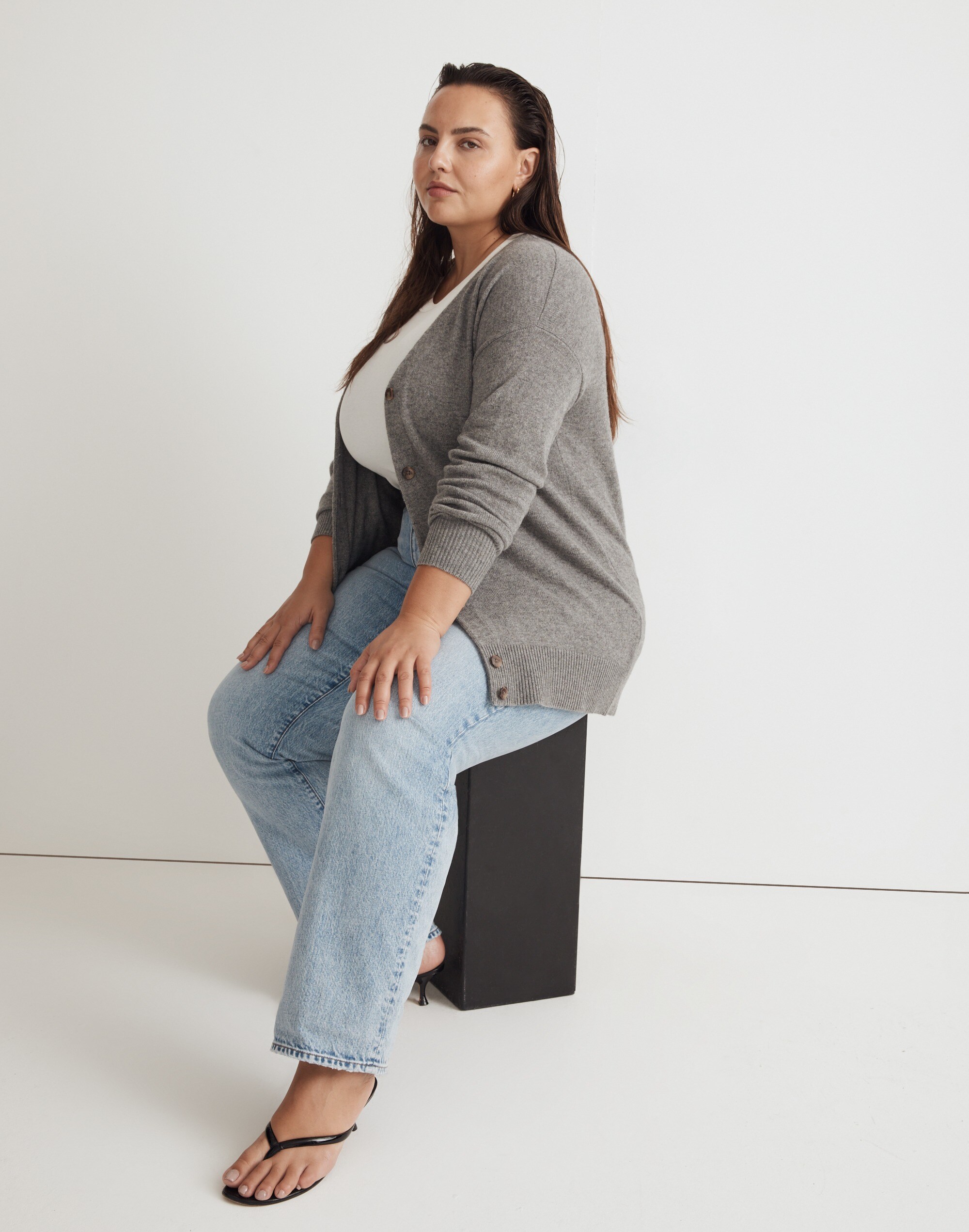 Plus V-Neck Relaxed Cardigan