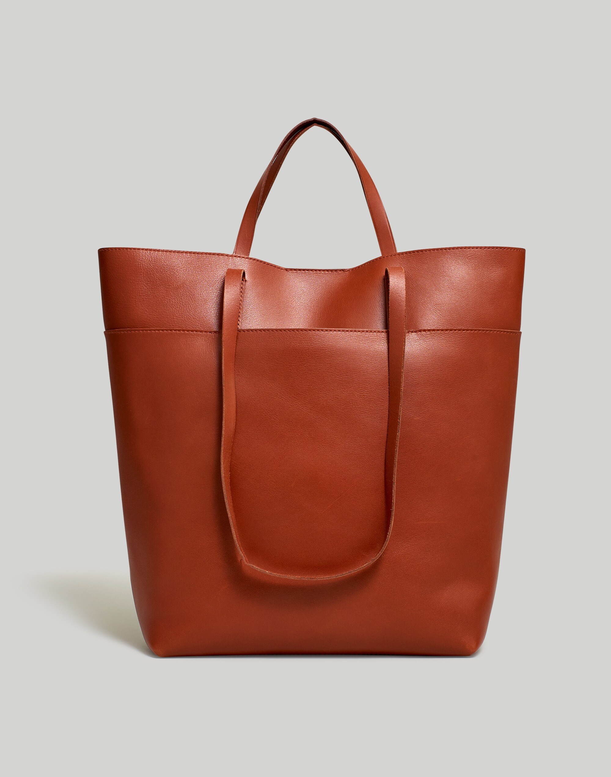 The Essential Tote in Leather