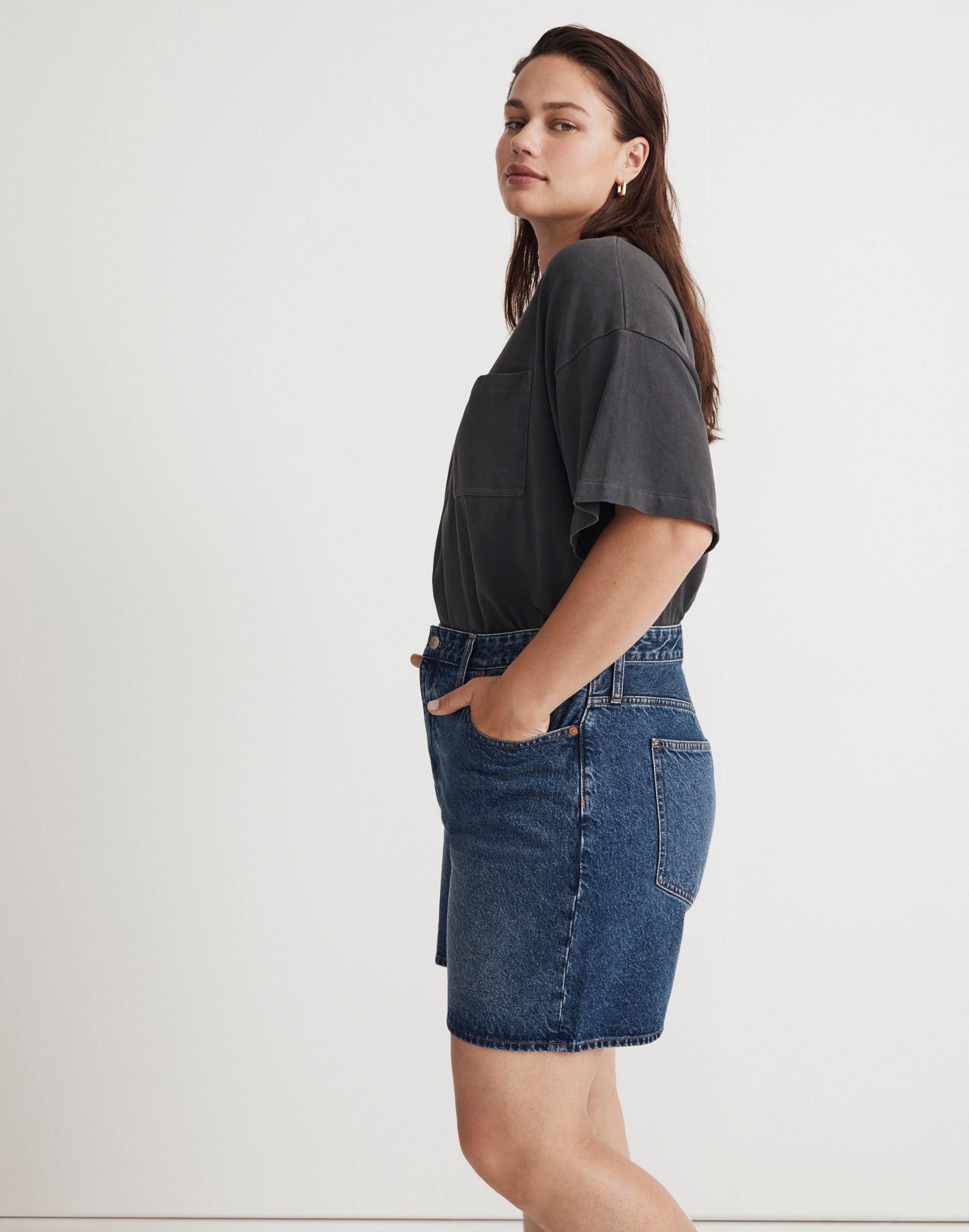 Garment-Dyed Oversized Pocket Tee