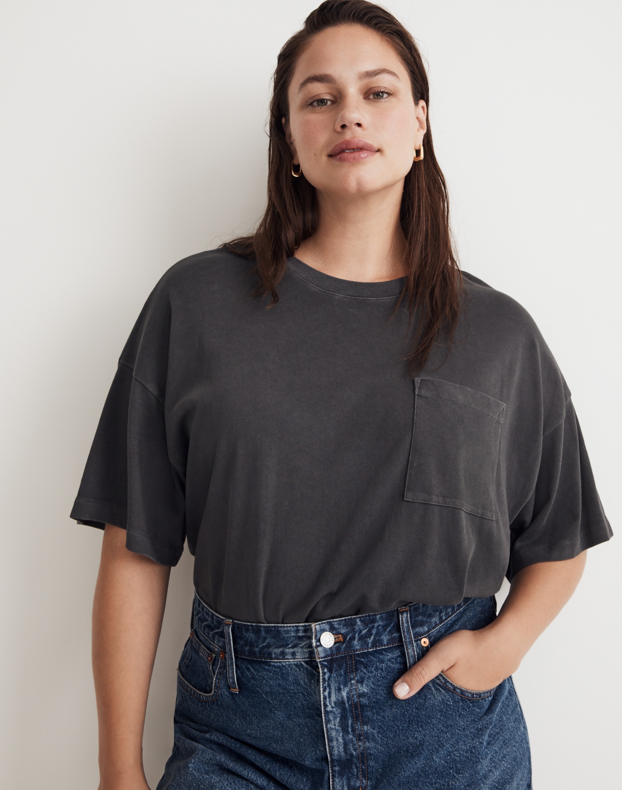 Mw Garment-dyed Oversized Pocket Tee In Black Coal