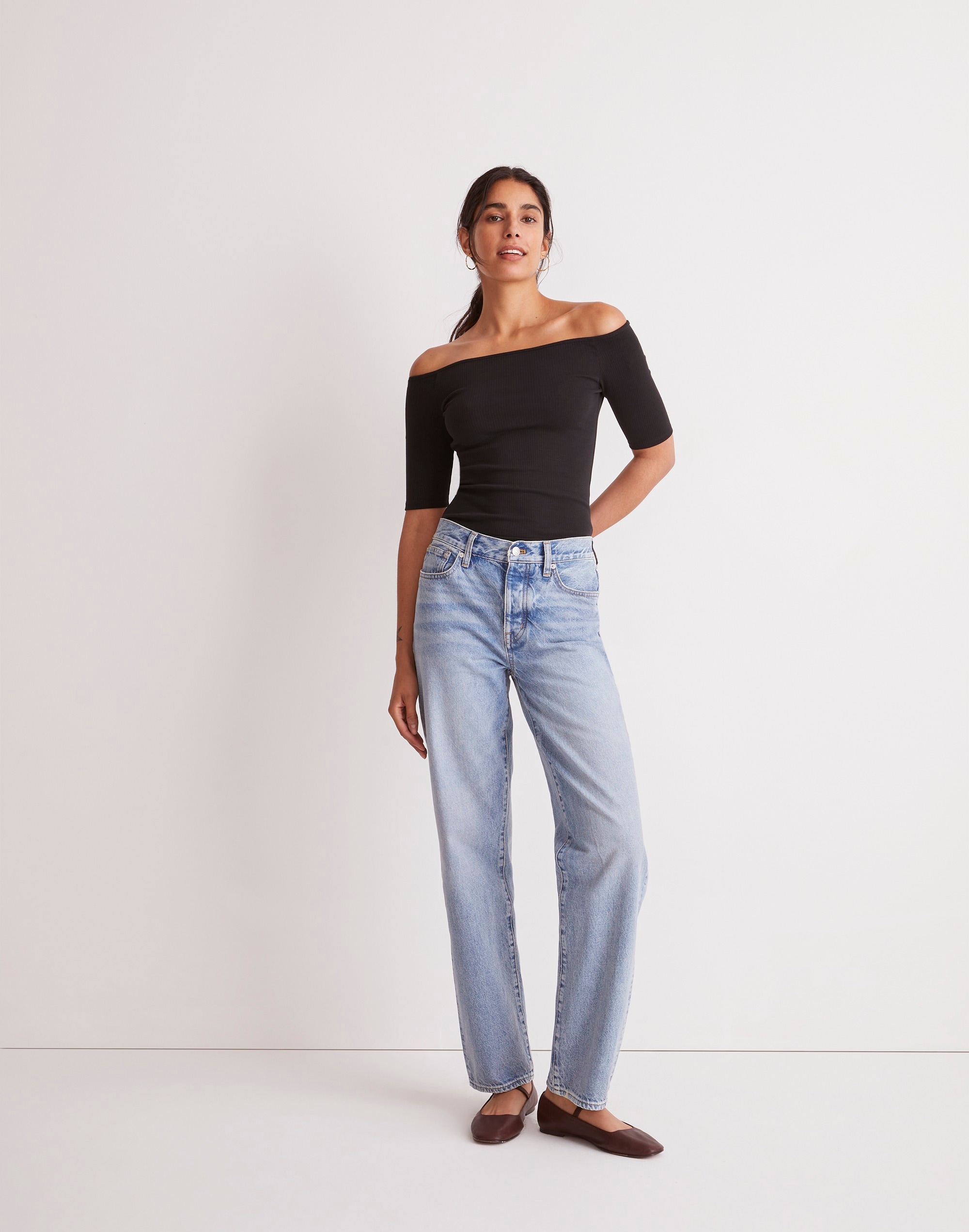 Off-Shoulder Tee in Sleekhold