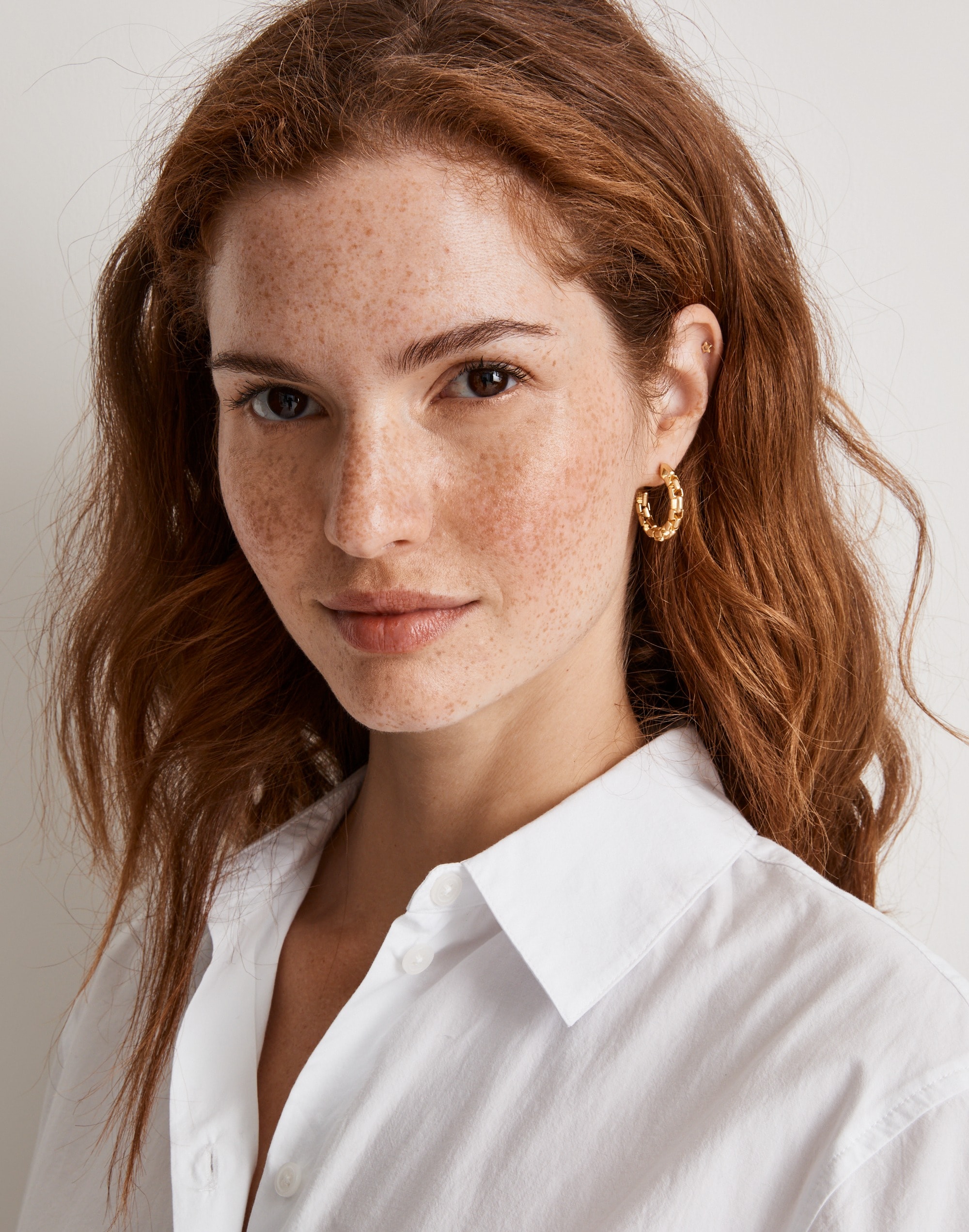 Mixed Chain Medium Hoop Earrings Alternate Image 2