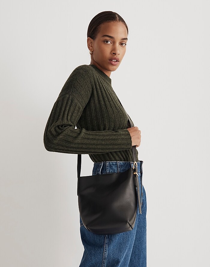 The Essential Bucket Tote in Leather