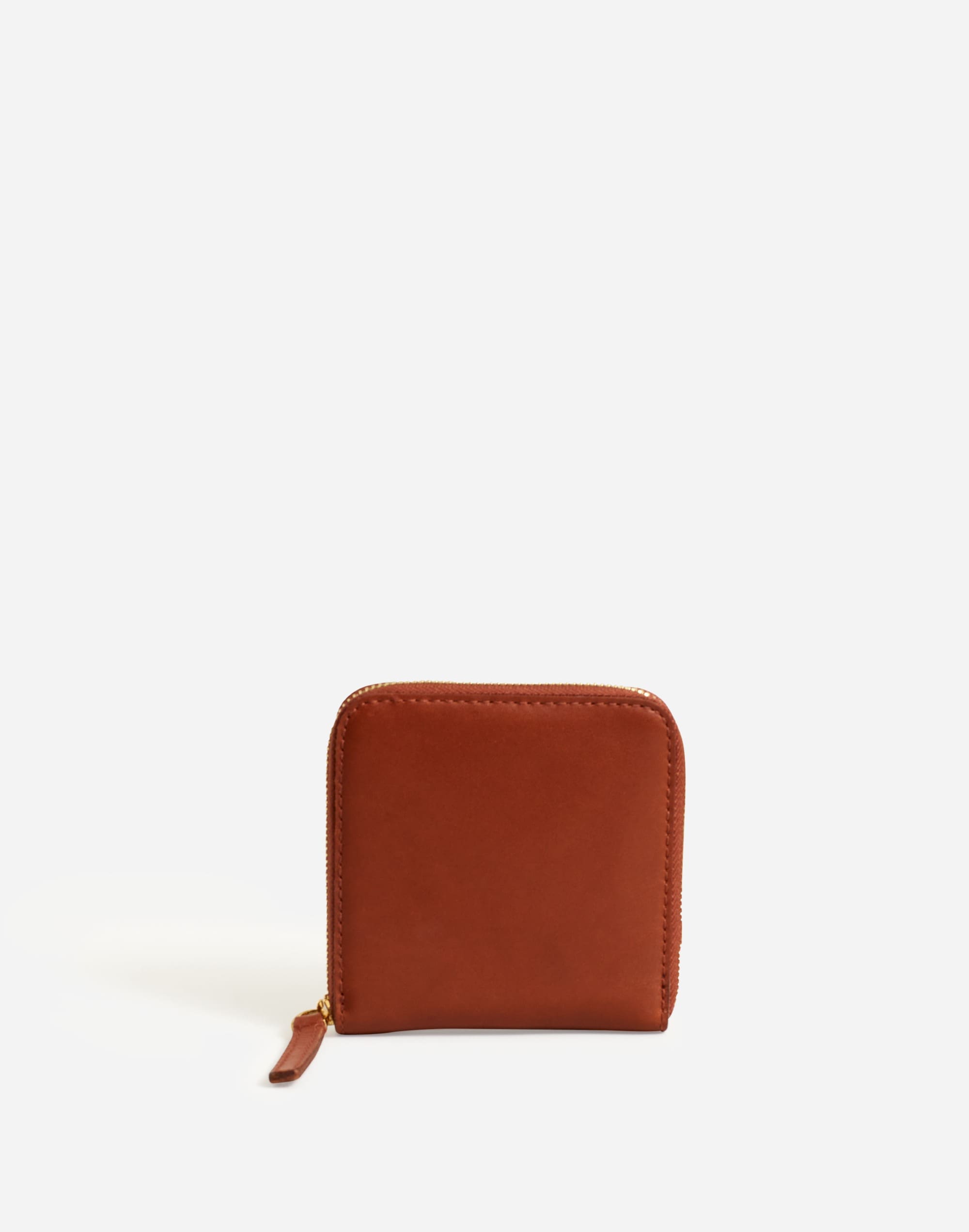The Essential Zip Wallet in Leather