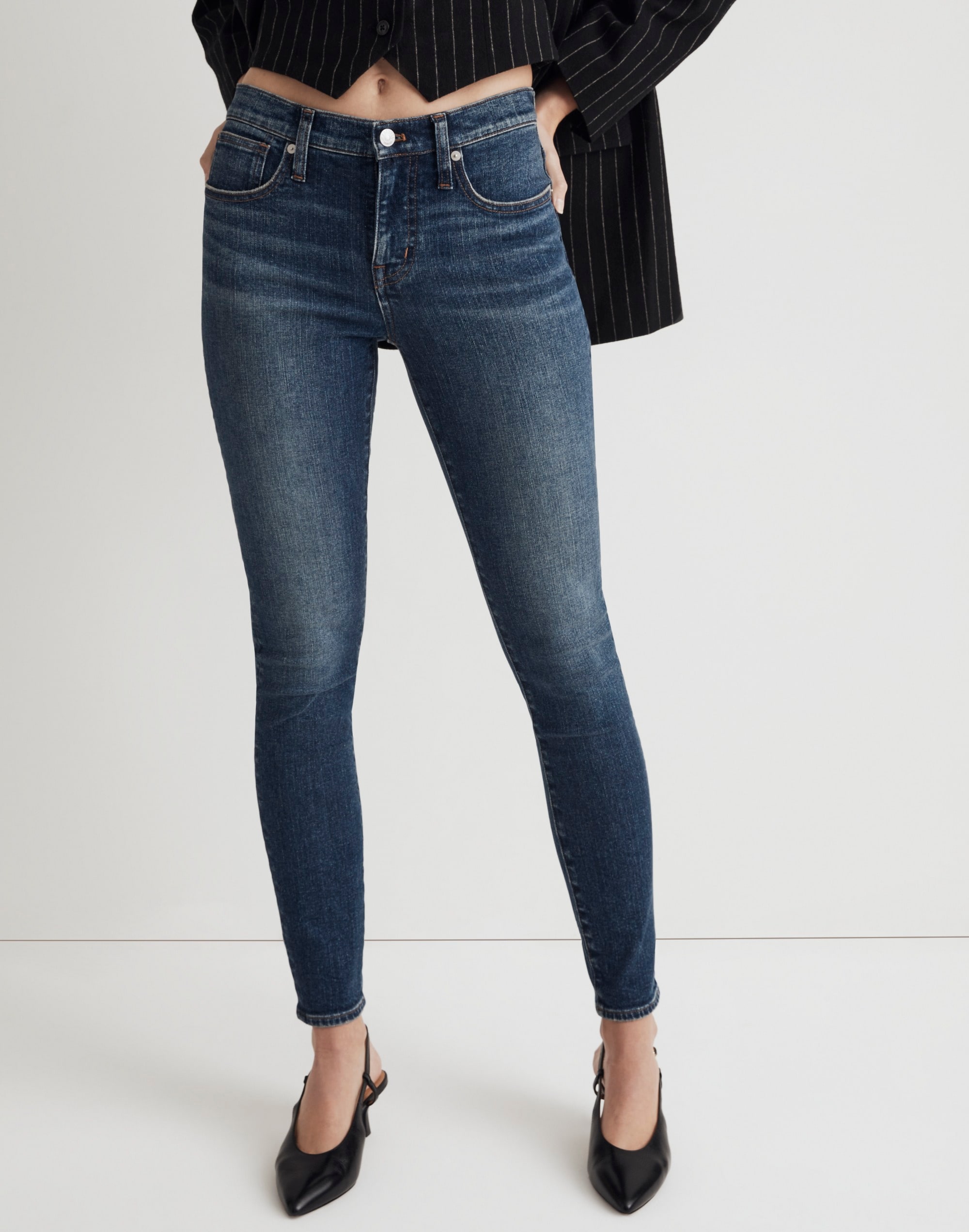9" Mid-Rise Skinny Jeans in Ravine Wash