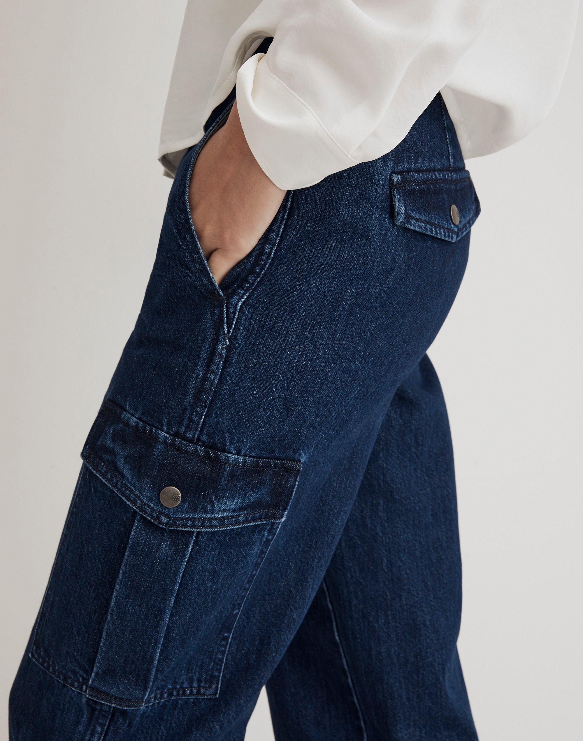 Low-Slung Straight Cargo Jeans in Martindale Wash