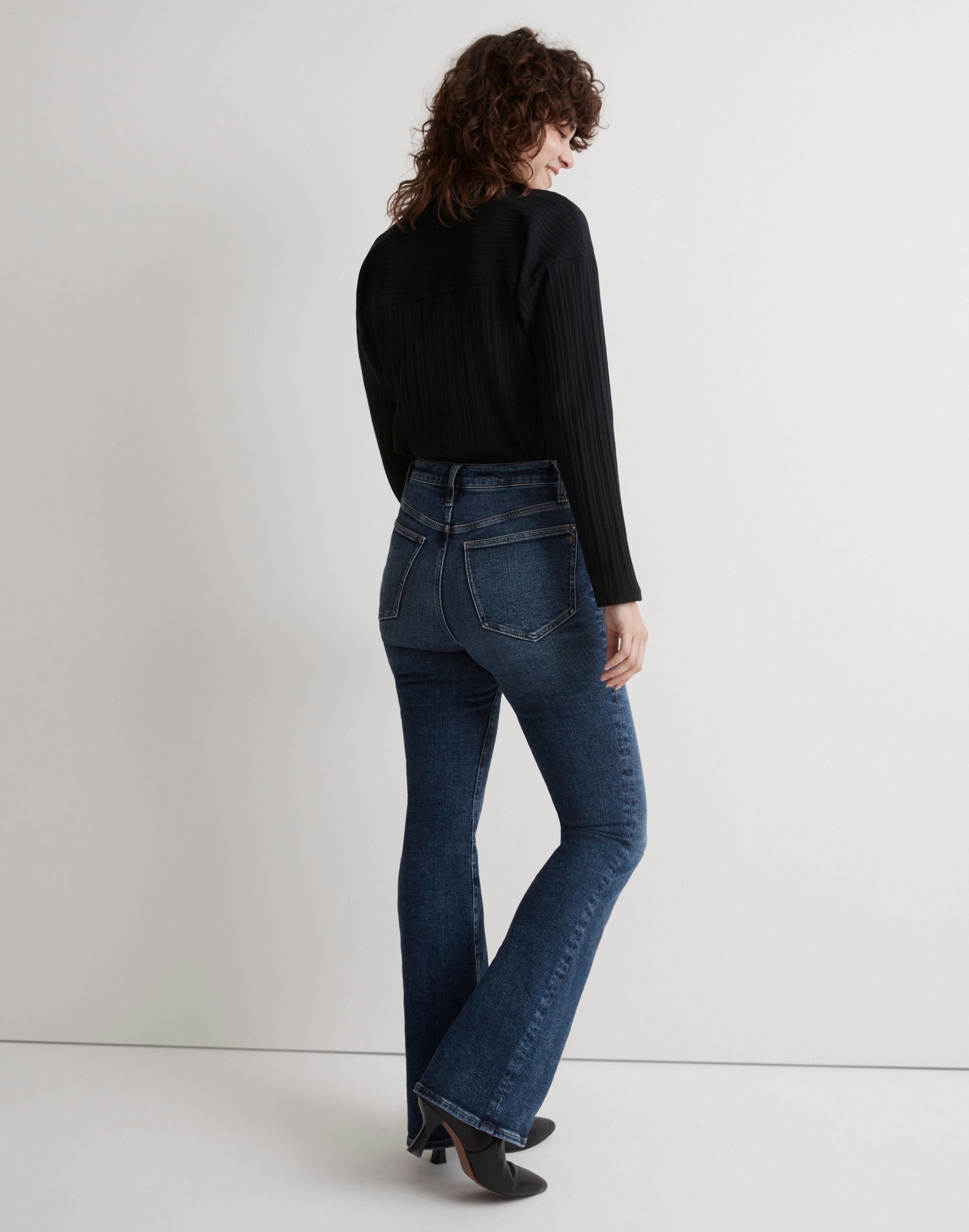 Curvy Skinny Flare Jeans in Alvord Wash: Instacozy Edition
