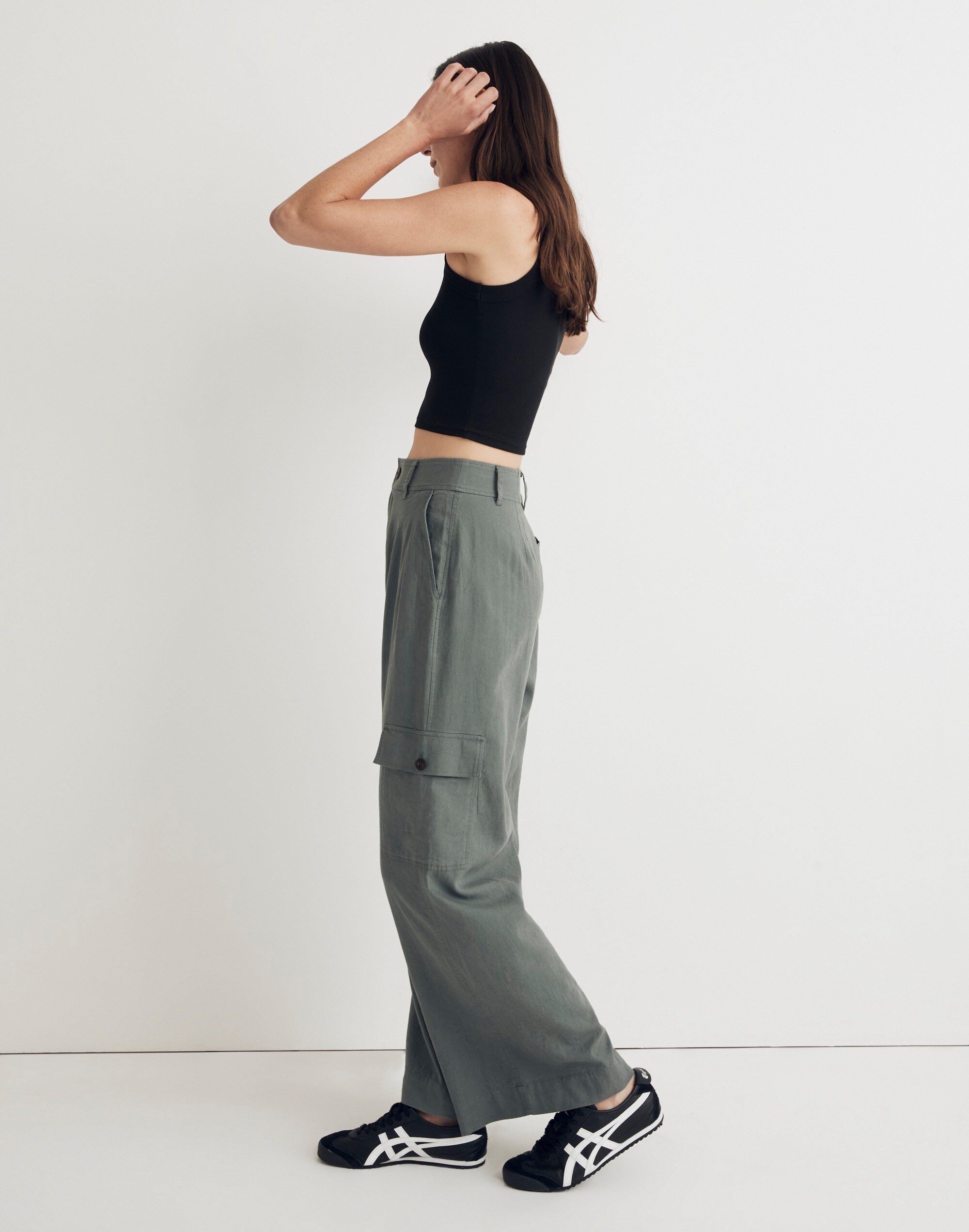 Wide-Leg Cargo Pants in Linen-Blend