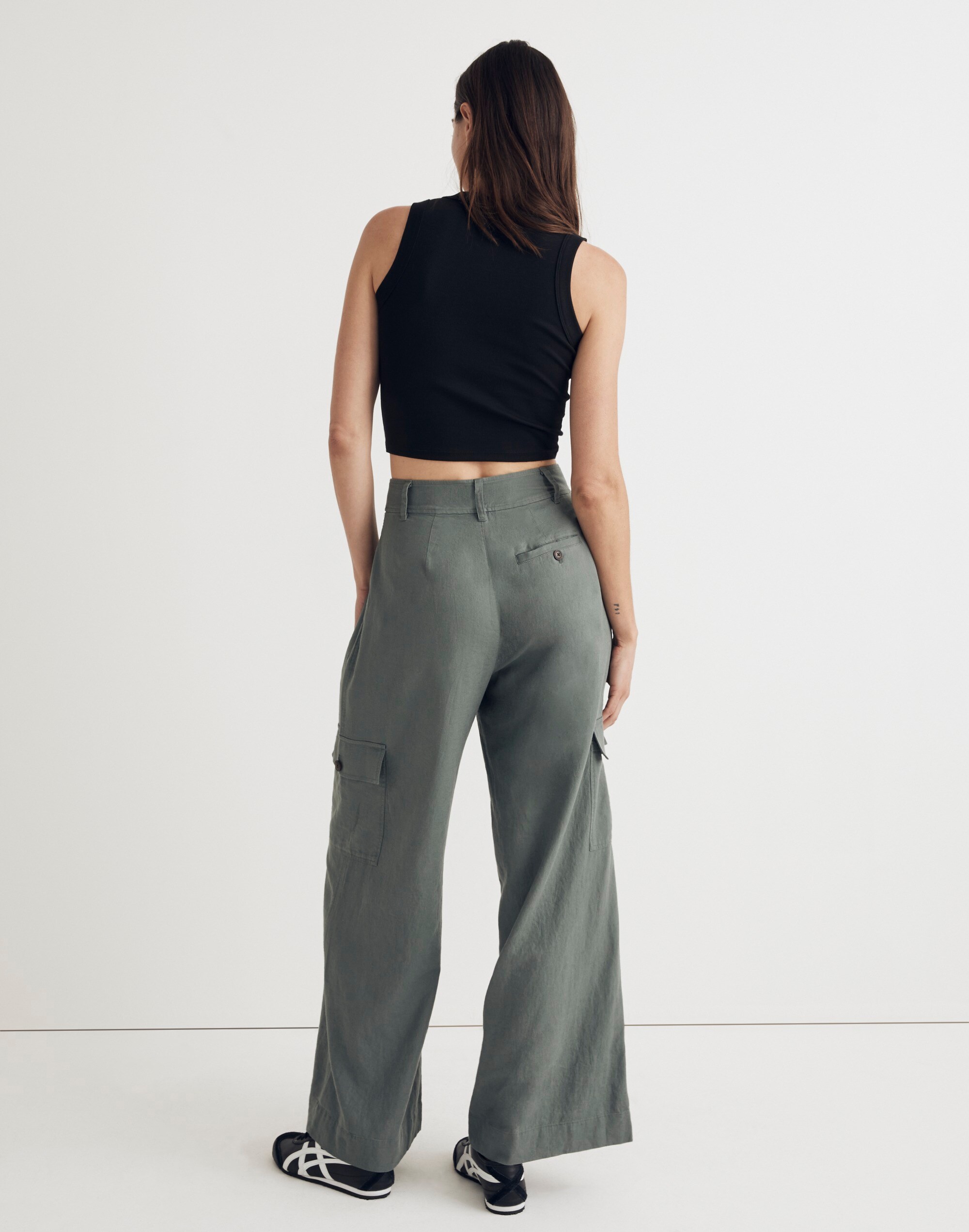 Wide-Leg Cargo Pants in Linen-Blend