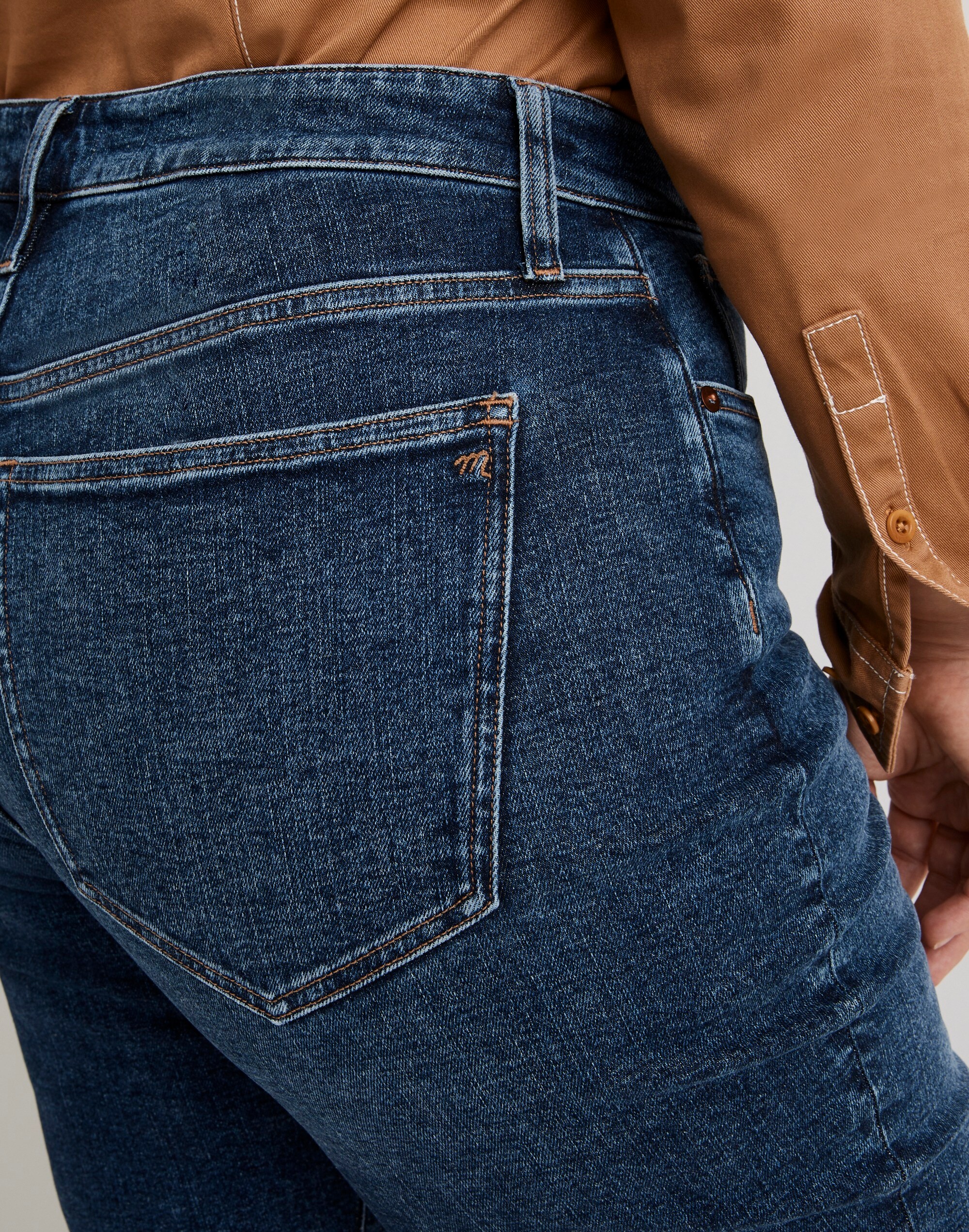 Plus Curvy Skinny Flare Jeans in Alvord Wash: Instacozy Edition