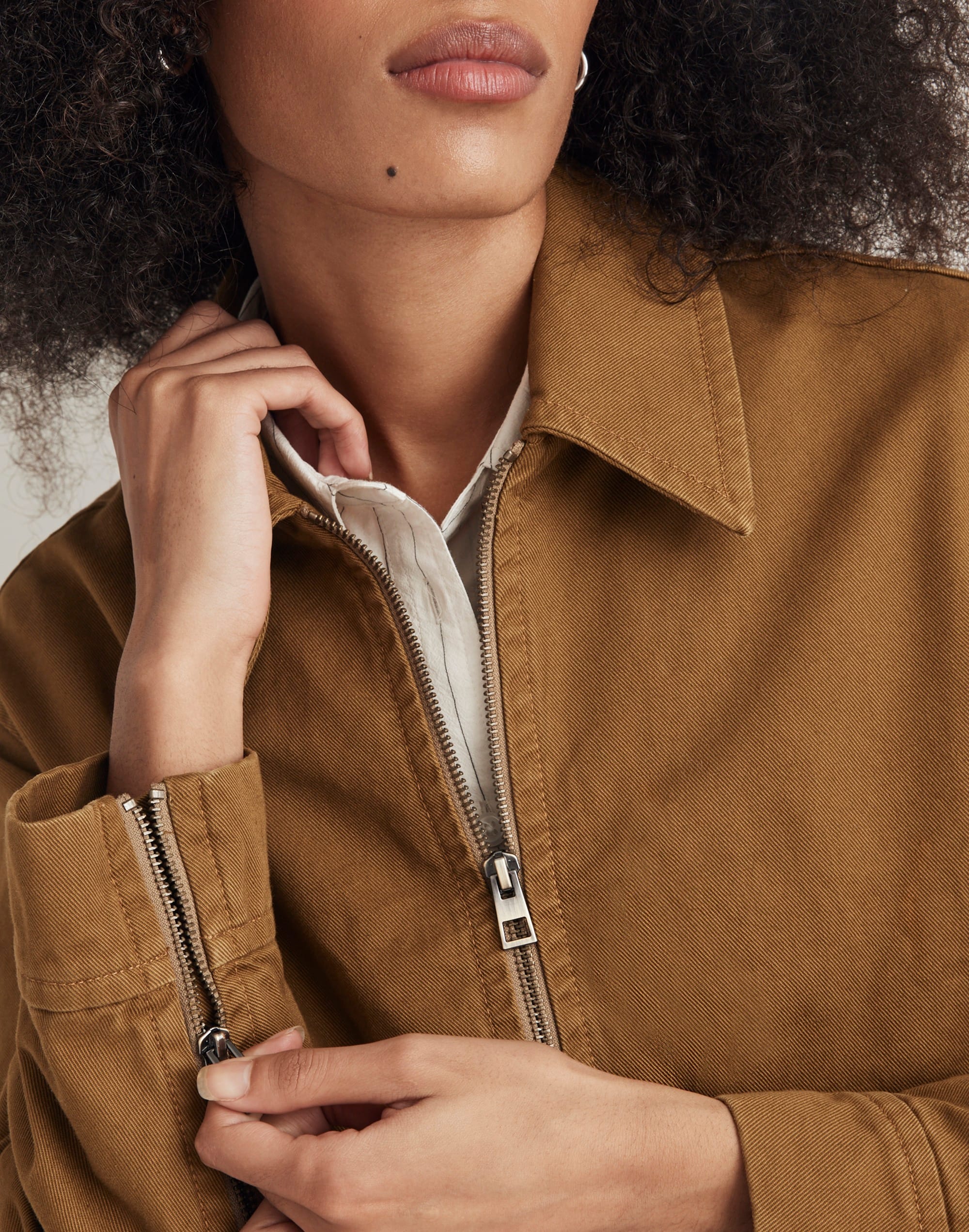 Cropped Utilitarian Jacket in (Re)generative Chino in spiced olive image 5