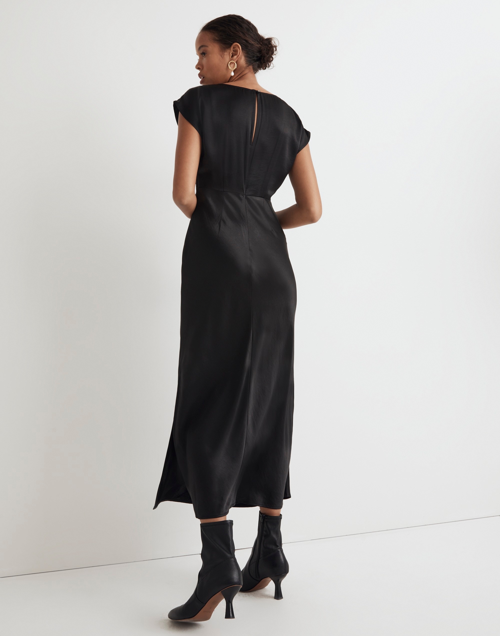 Petite Wide V-Neck Midi Dress