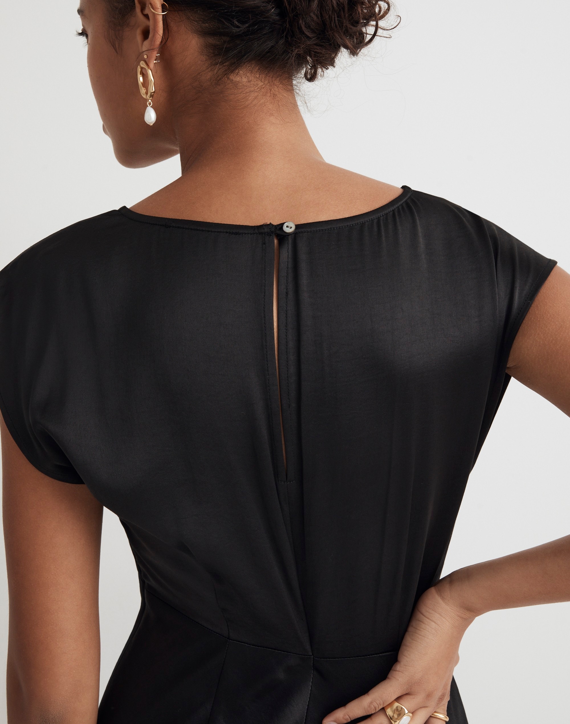 Petite Wide V-Neck Midi Dress