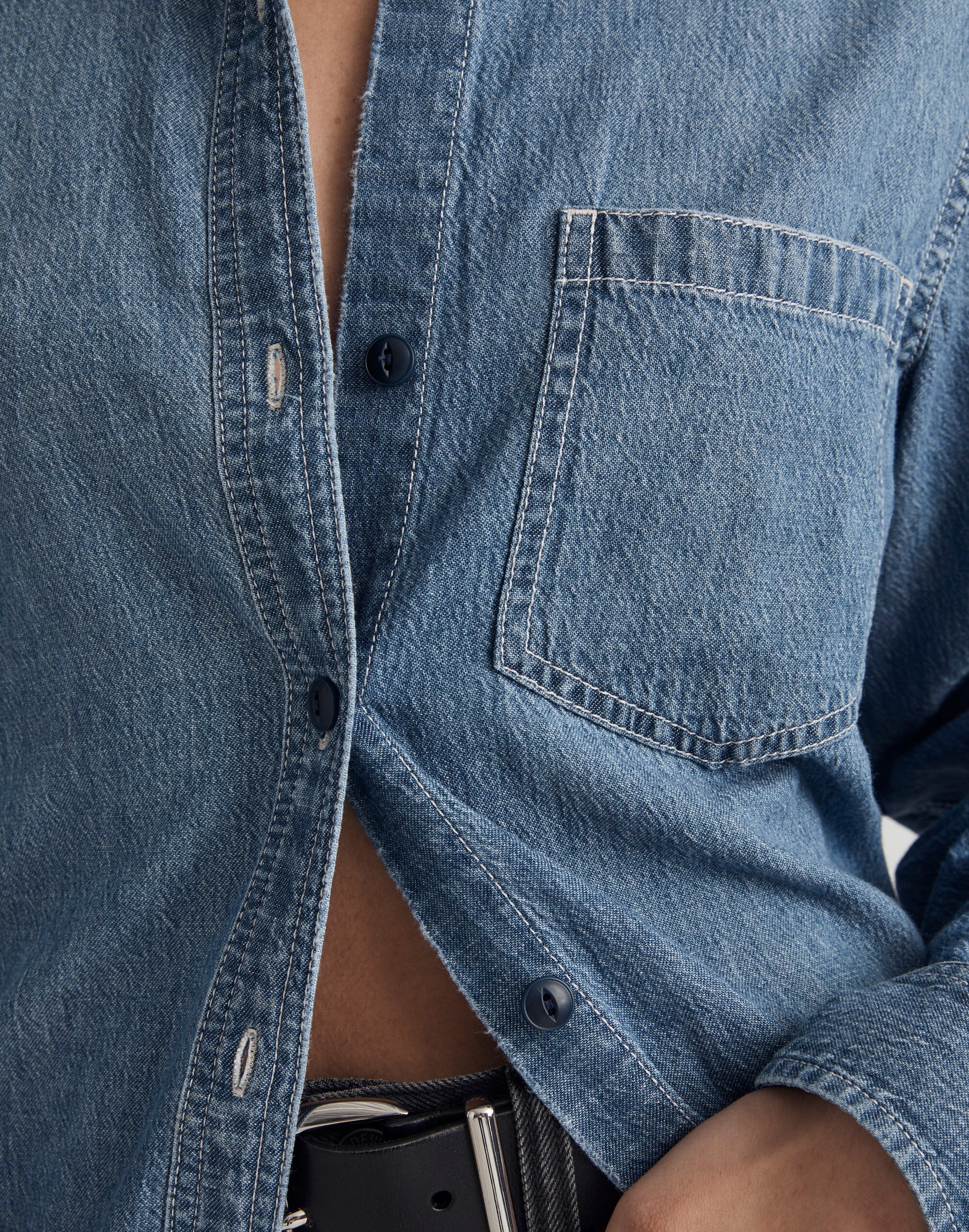 Denim Button-Up Shirt in Nielsen Wash