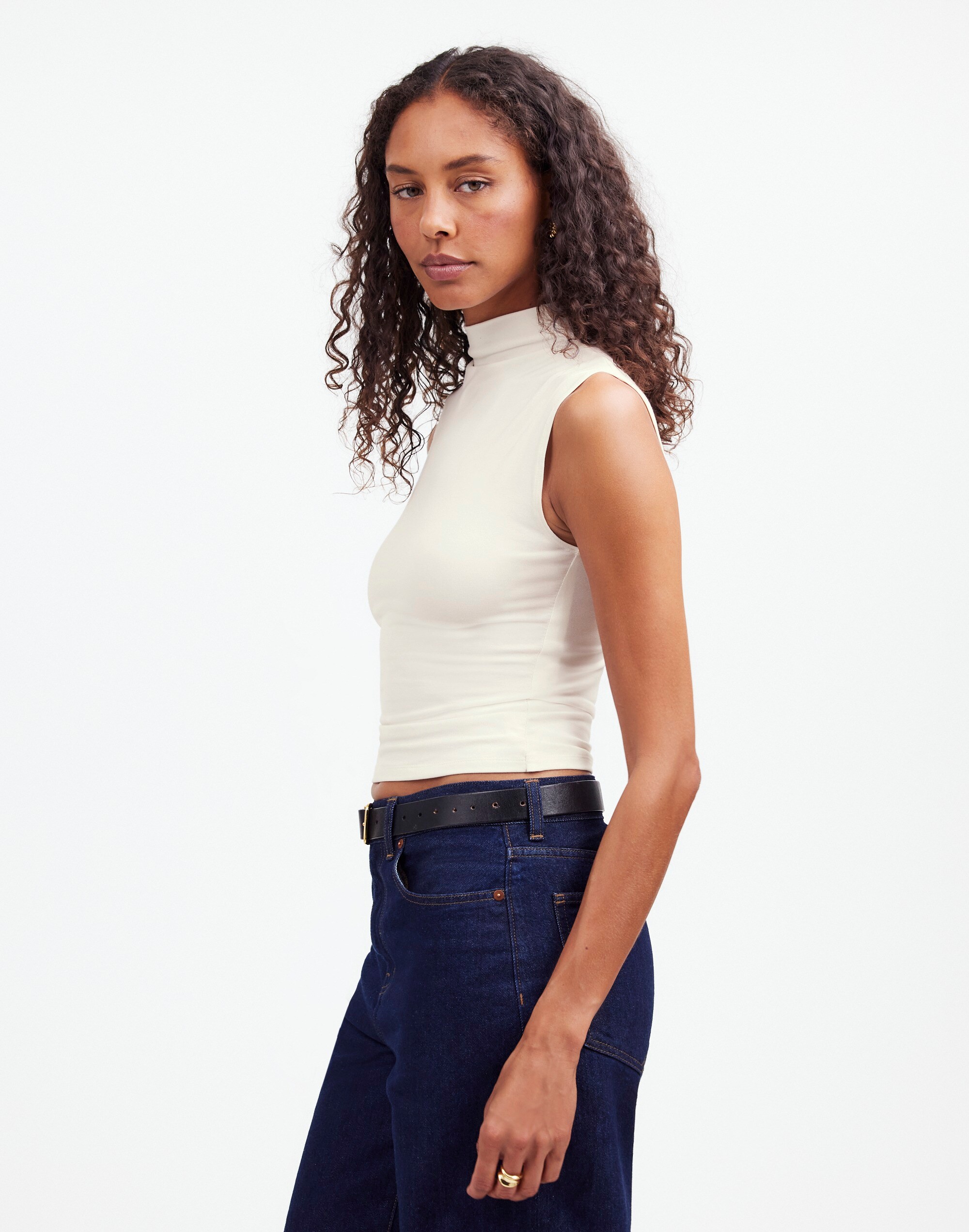Funnelneck Cropped Muscle Tee in lighthouse image 3
