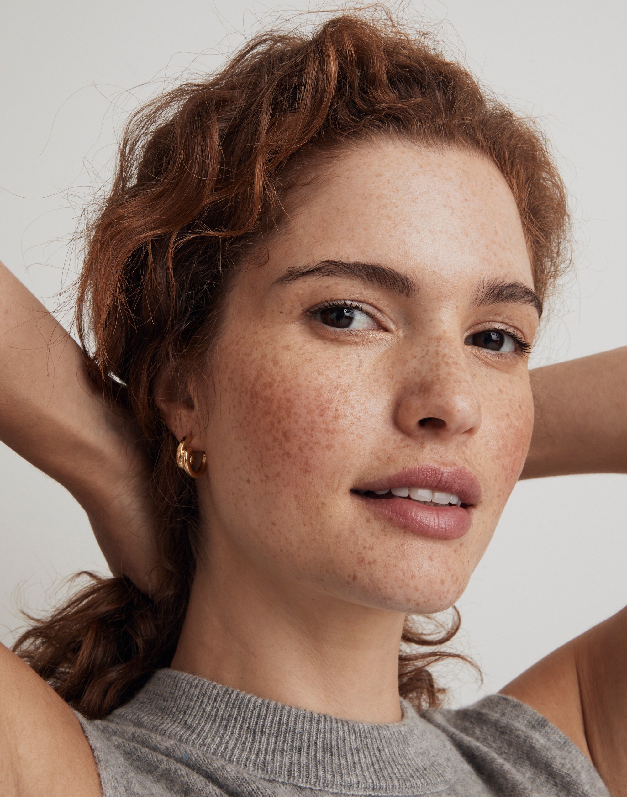 Looped Tube Small Hoop Earrings