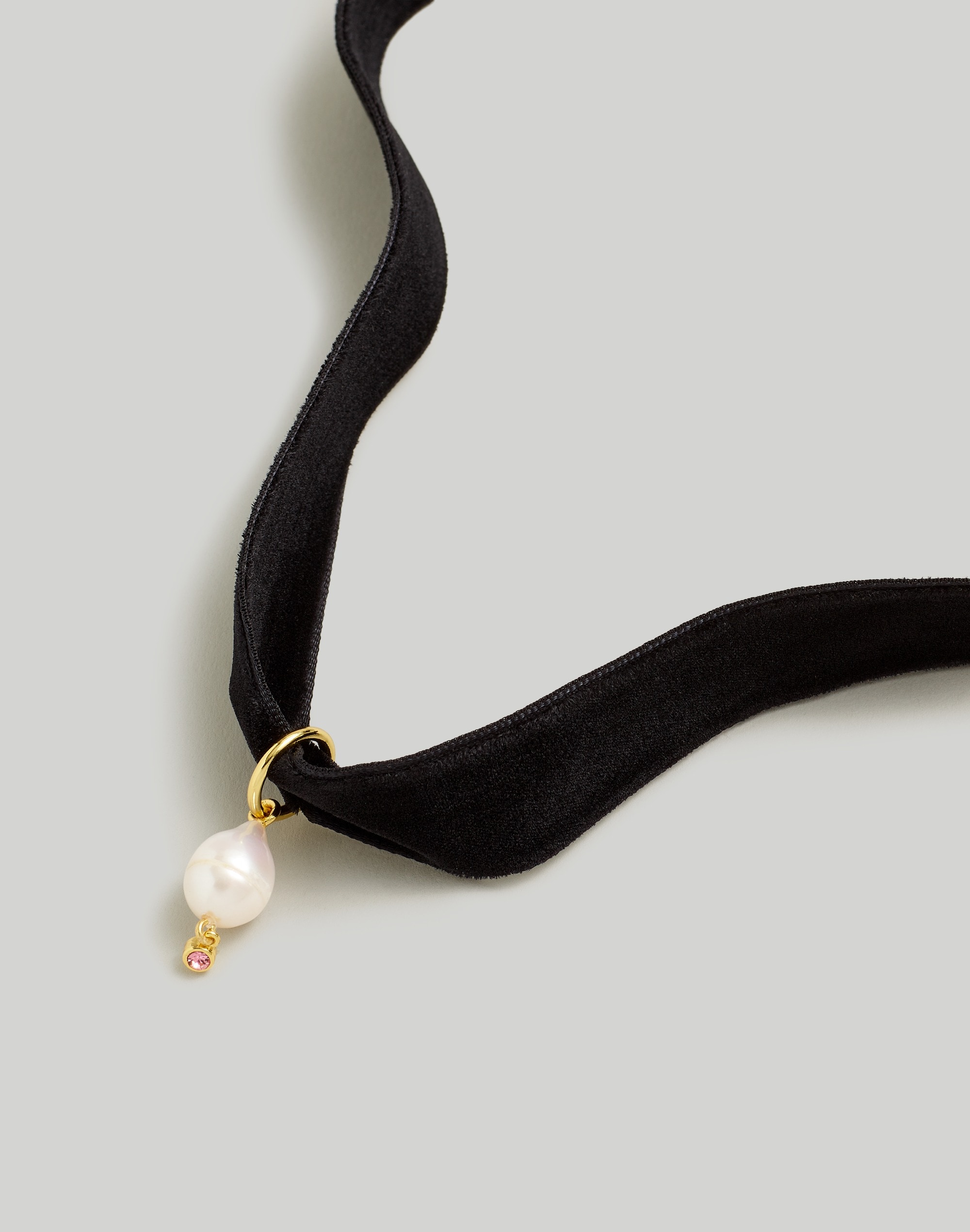 Freshwater Pearl Velvet Choker Necklace