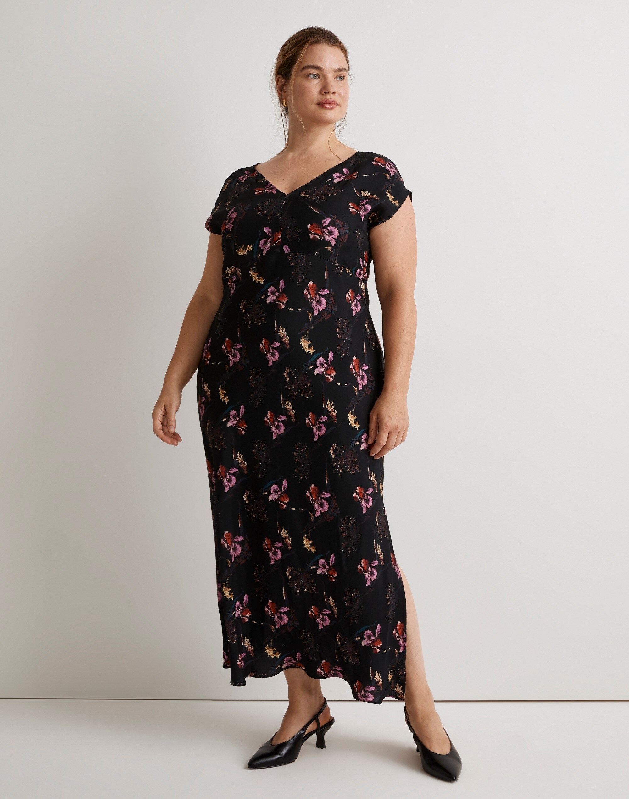 Plus Wide V-Neck Midi Dress