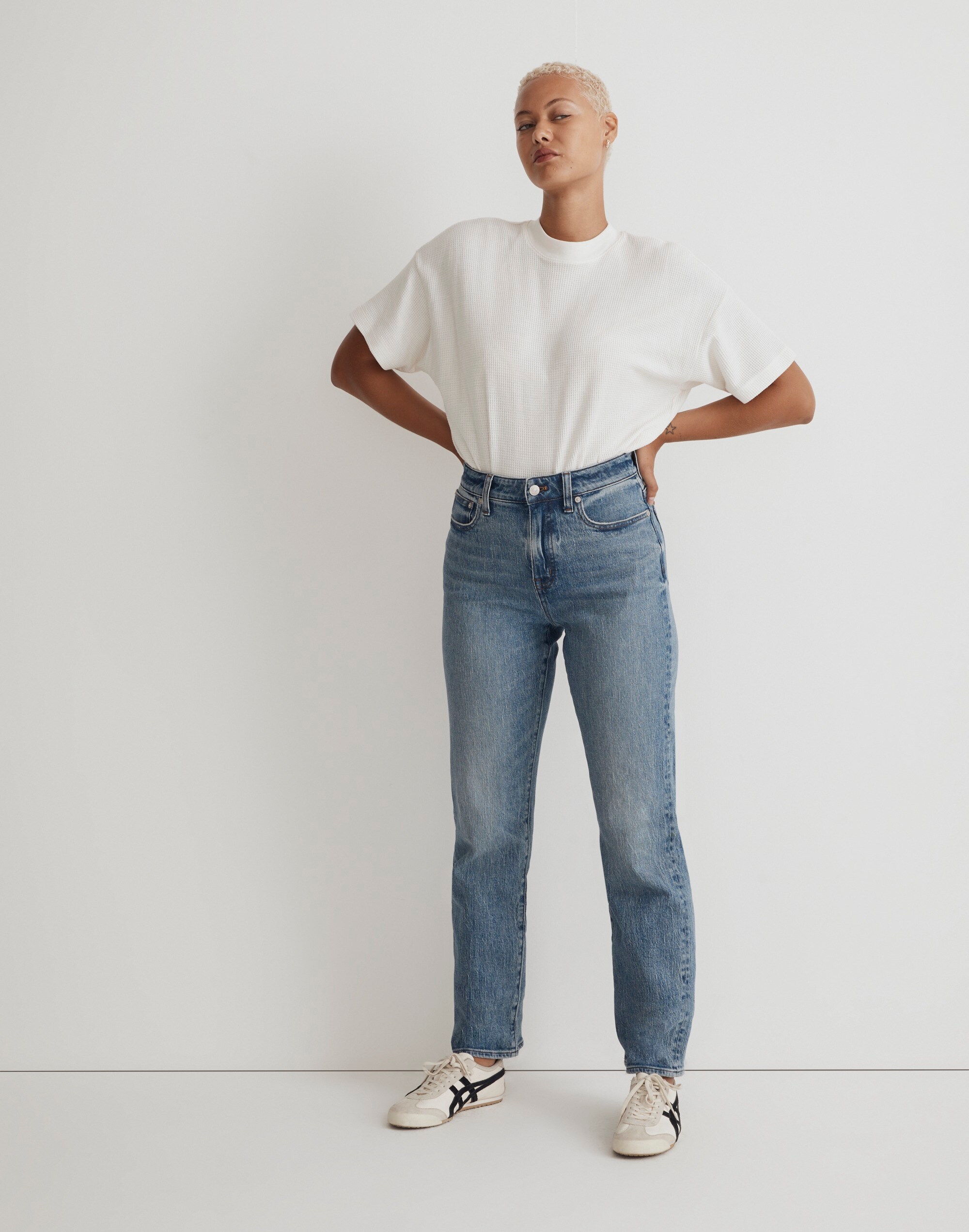 The Petite Curvy '90s Straight Jean