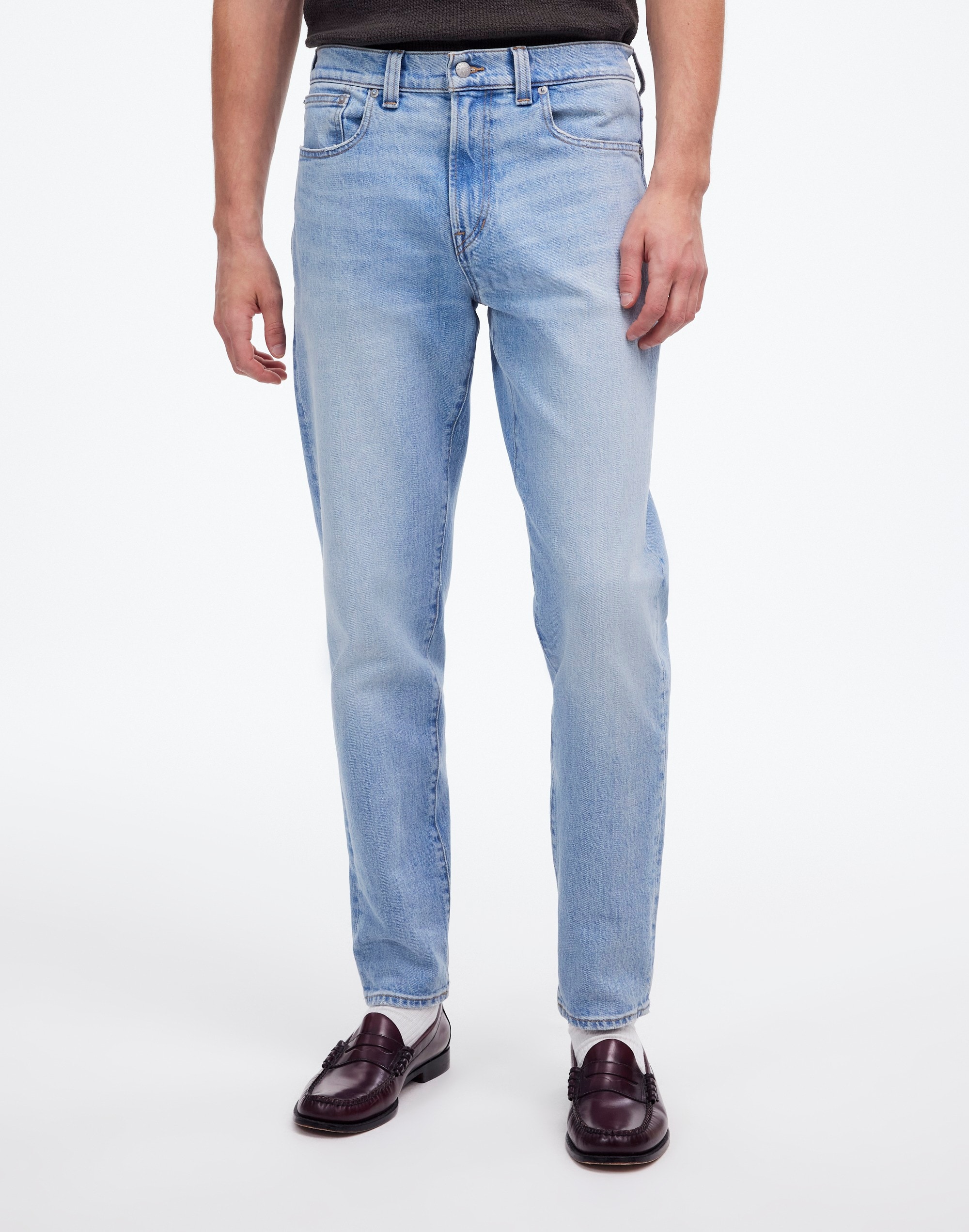 Relaxed Taper Jeans